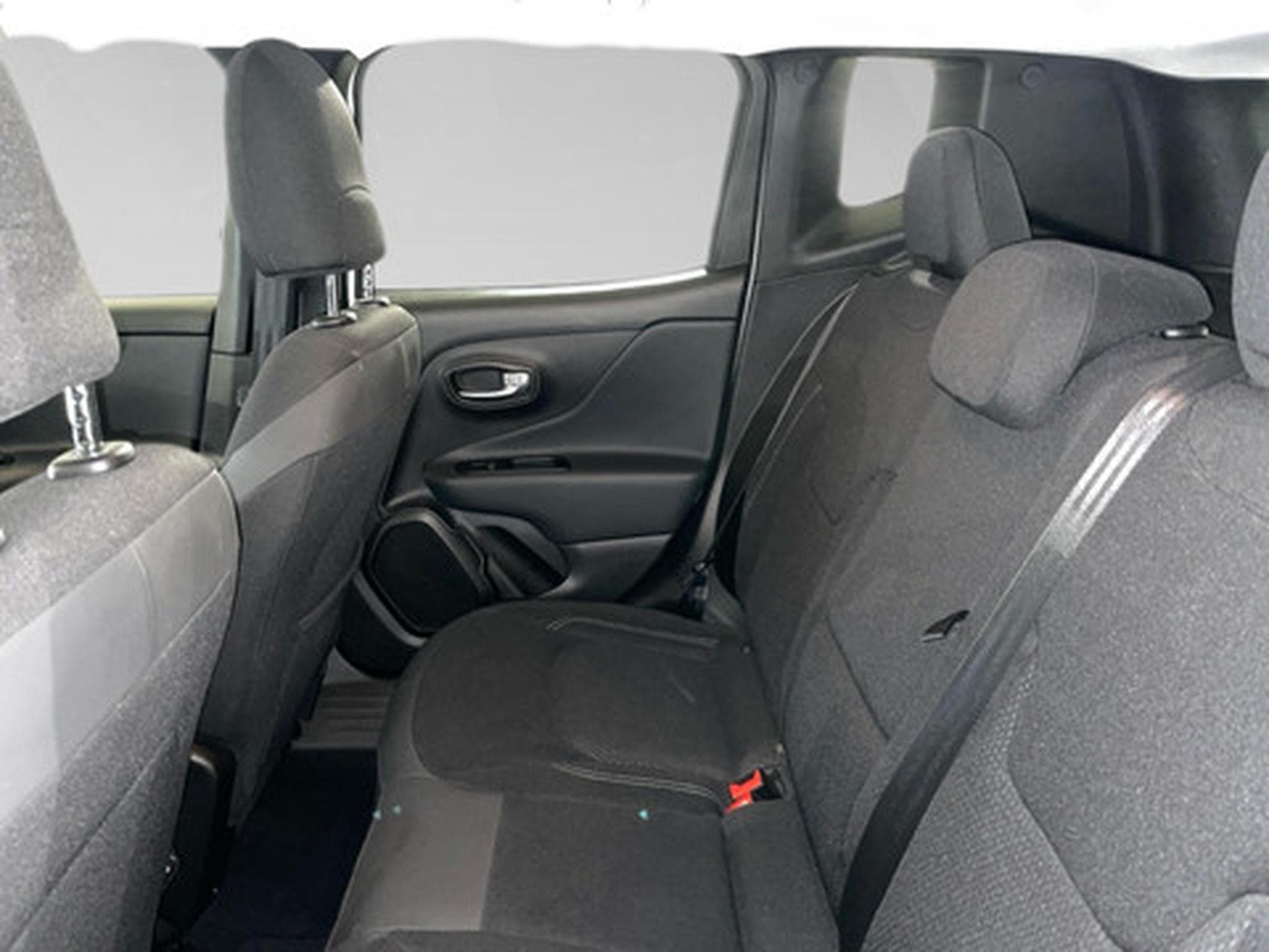 Jeep Renegade 1.3 T4 150 4x2 DDCT Limited (2026) - Photo 11