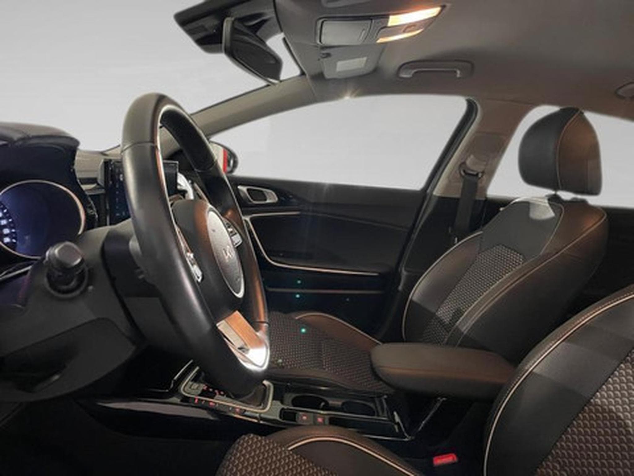 Kia XCeed 1.5 T-GDi 140 DCT Pulse (2026) - Photo 3