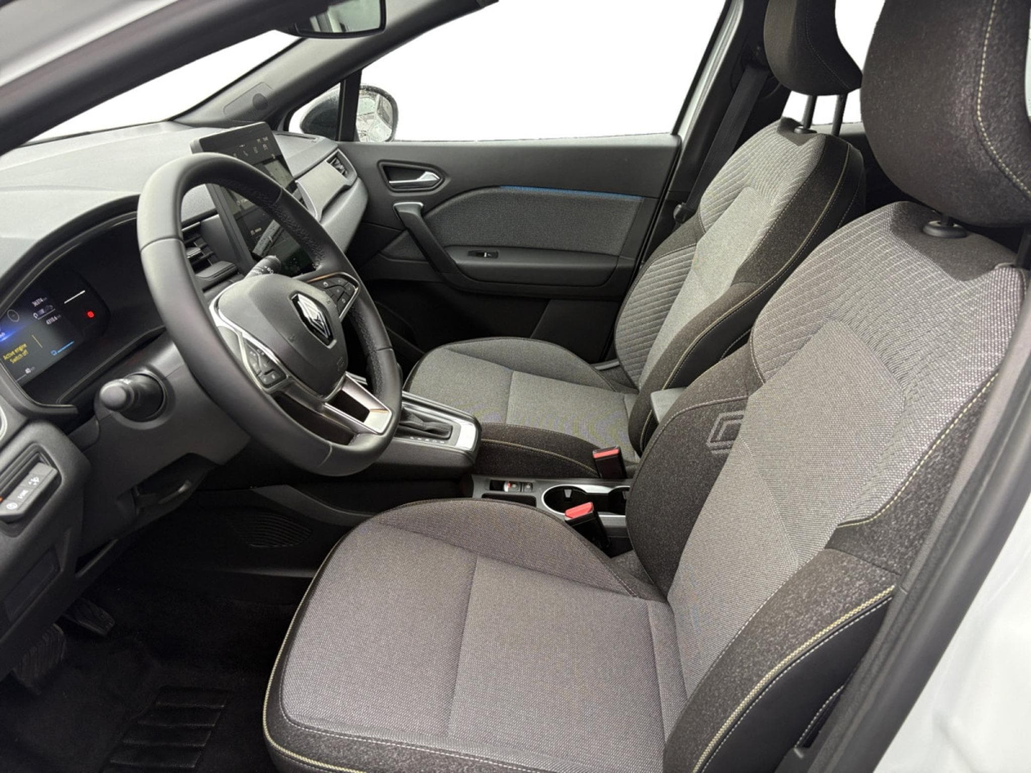 Renault Captur 1.33 TCe MHEV Techno GPF (2026) - Foto 8