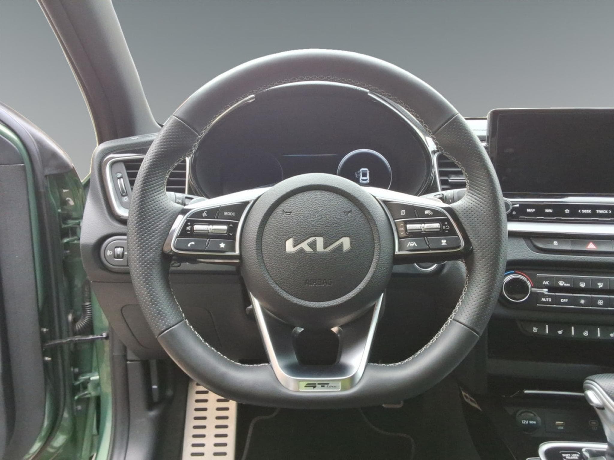 Kia Ceed GT Line 1.5 T-GDi 160 DCT7 (2024) - Foto 10