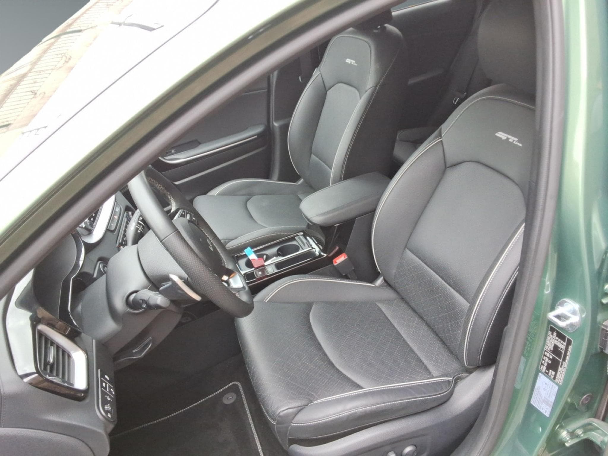 Kia Ceed GT Line 1.5 T-GDi 160 DCT7 (2024) - Foto 13