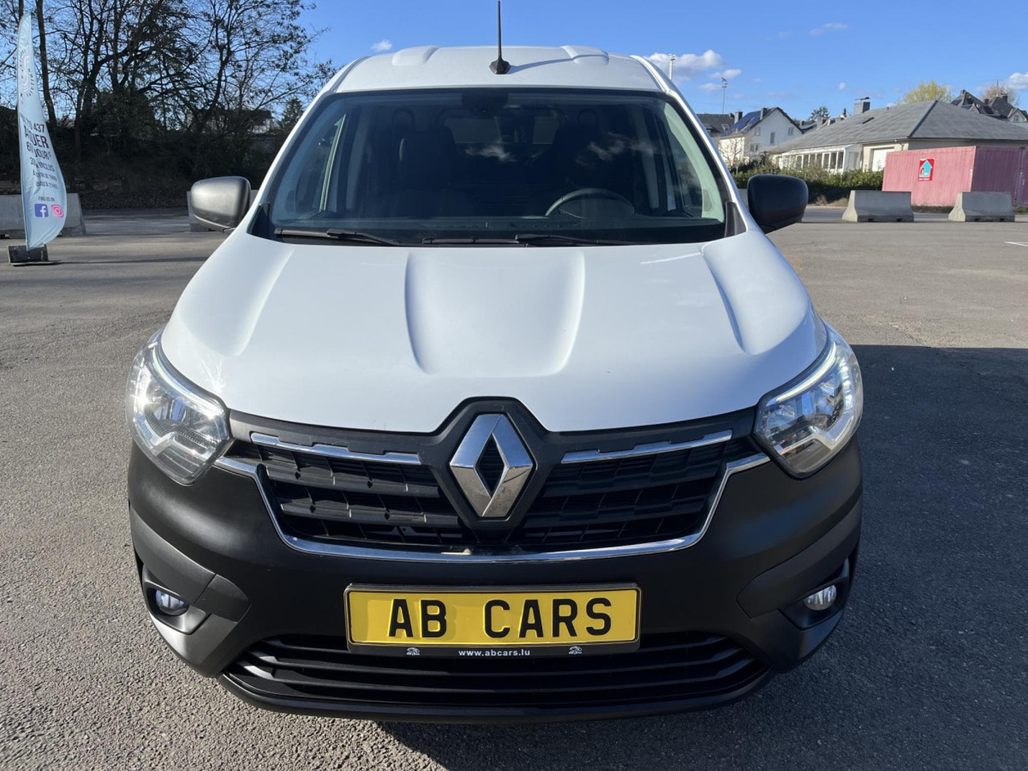 Renault Express 1.5 Extra Blue 95 dci PDC Clim (2023) - Photo 2