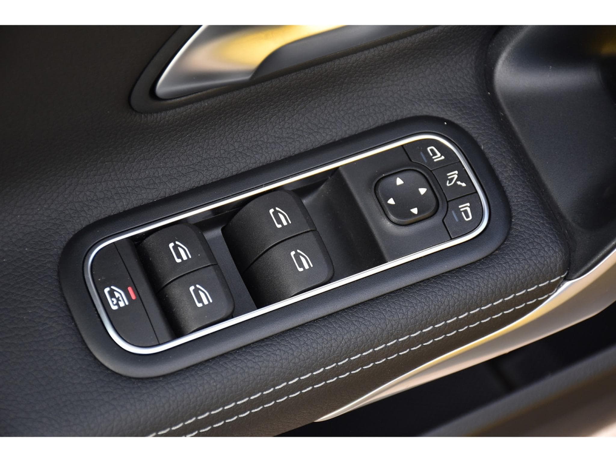 Mercedes A 200 d Progressive 8G-DCT TISSU-CUIR GPS CAM P.NIGHT 1° MAIN (2024) - Photo 23