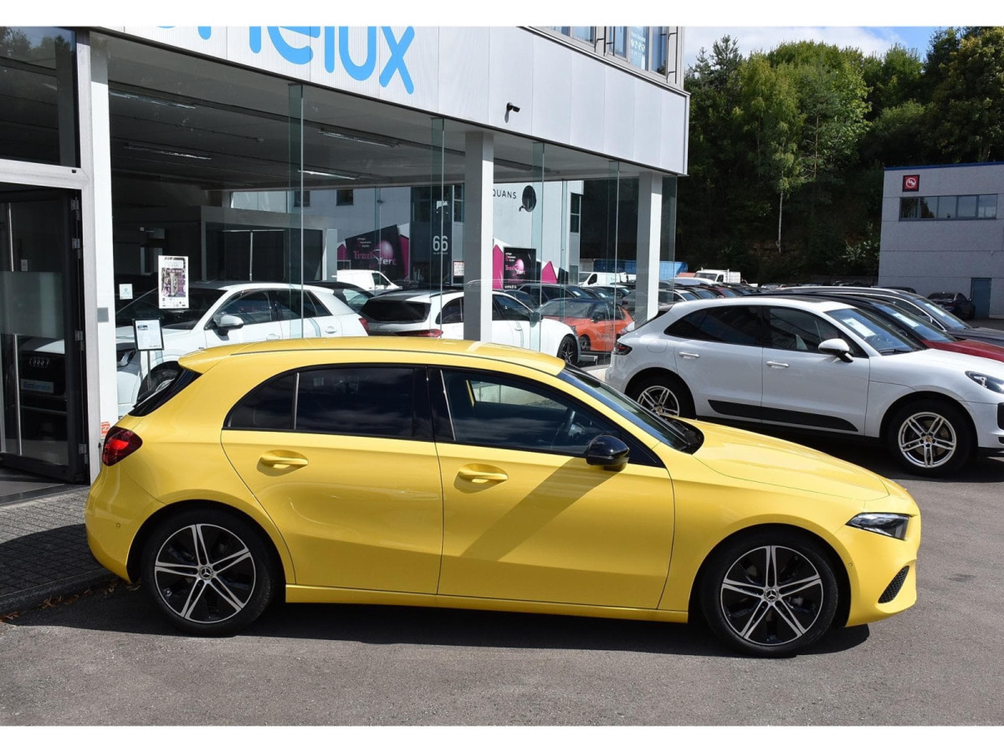 Mercedes A 200 d Progressive 8G-DCT TISSU-CUIR GPS CAM P.NIGHT 1° MAIN (2024) - Photo 3