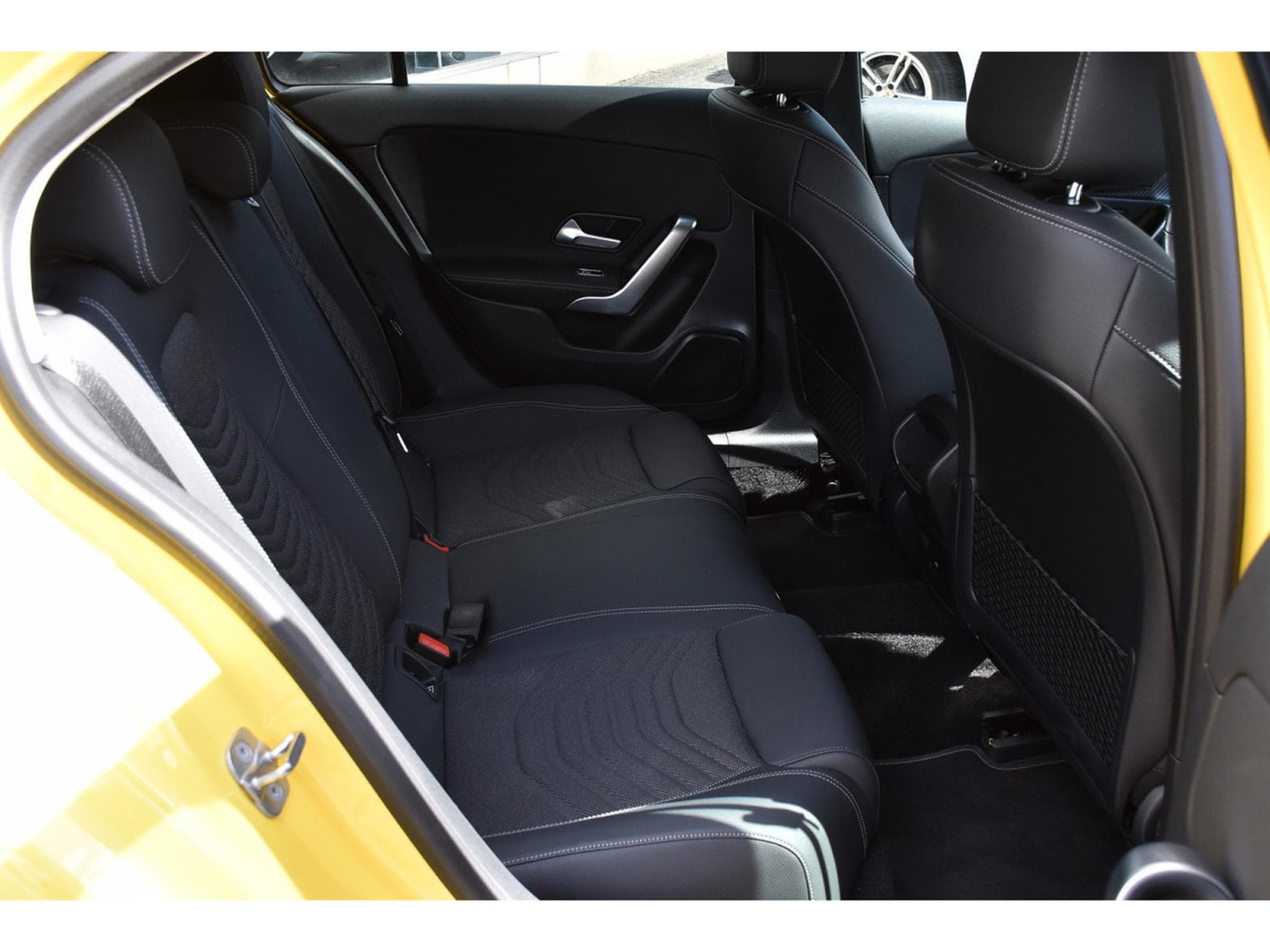 Mercedes A 200 d Progressive 8G-DCT TISSU-CUIR GPS CAM P.NIGHT 1° MAIN (2024) - Photo 8