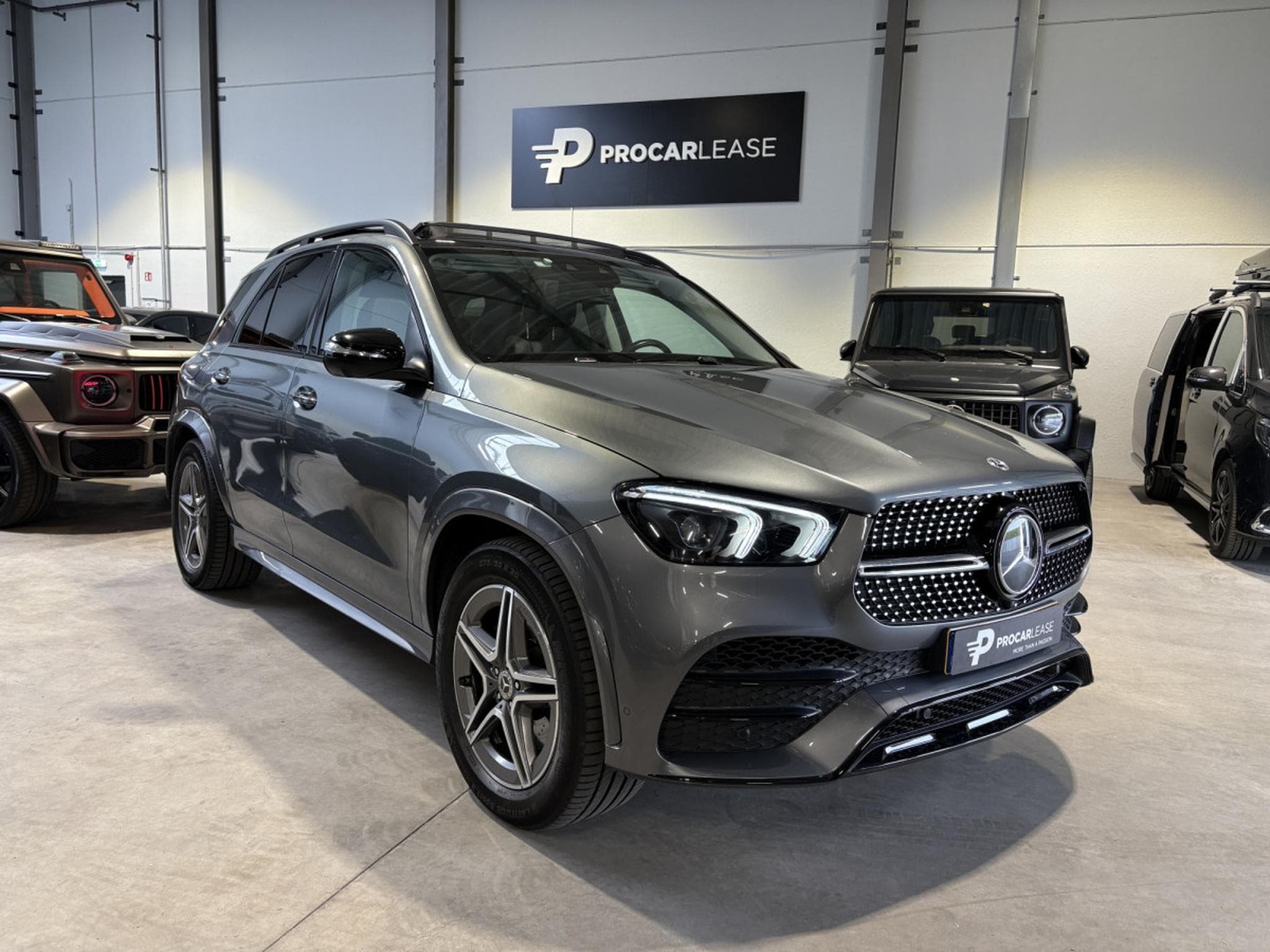 Mercedes GLE 400 D AMG/ 4Matic /AMG/PANORAMA/ BURMESTER/360/ (2023) - Photo 3