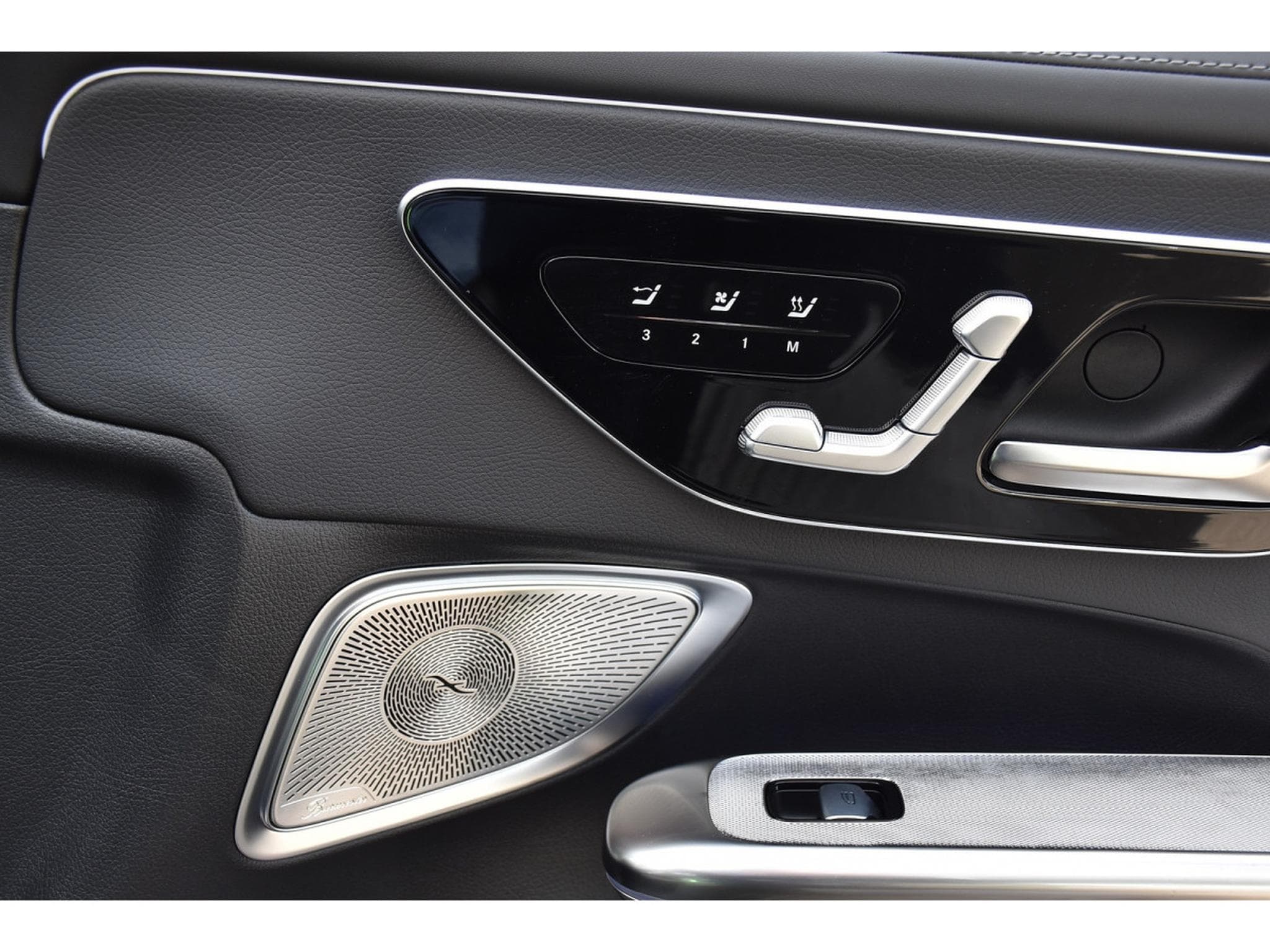 Mercedes CLE 200 AMG Line 9G-Tronic MEMO VENT DISTR CAM360 SIDE AIRSCARF 1°M. (2025) - Photo 23