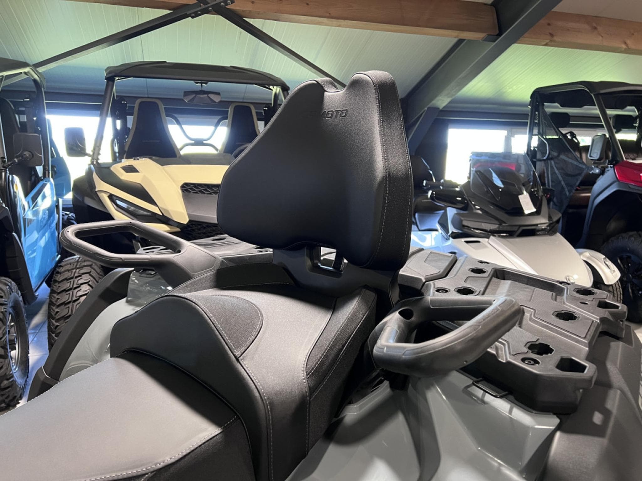 CF Moto CForce 1000 TOURING PREM. L7 (2026) - Photo 5