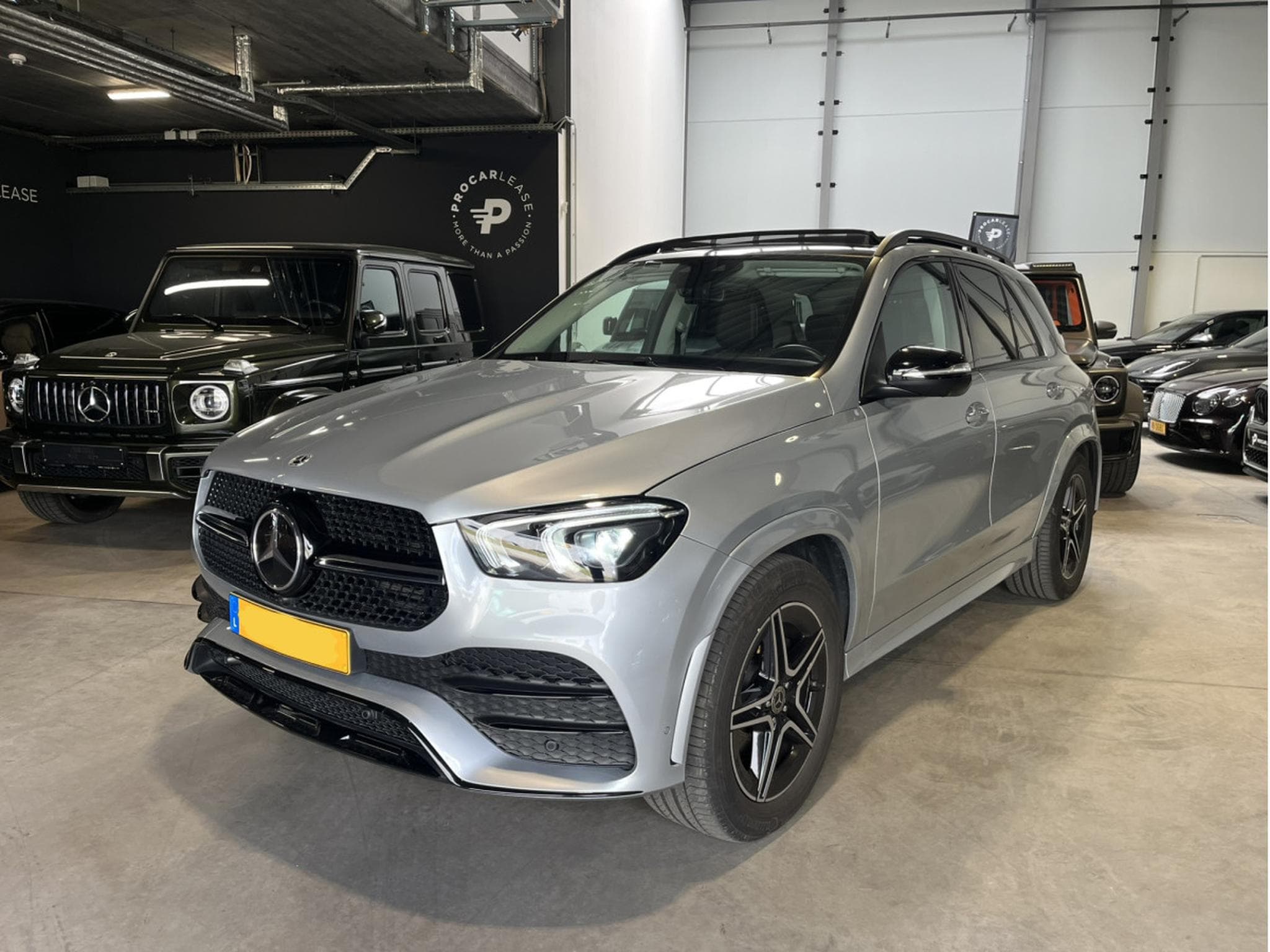 Mercedes GLE 400 D AMG/ 4Matic /AMG/PANORAMA/ BURMESTER/360/ (2023) - Photo 1