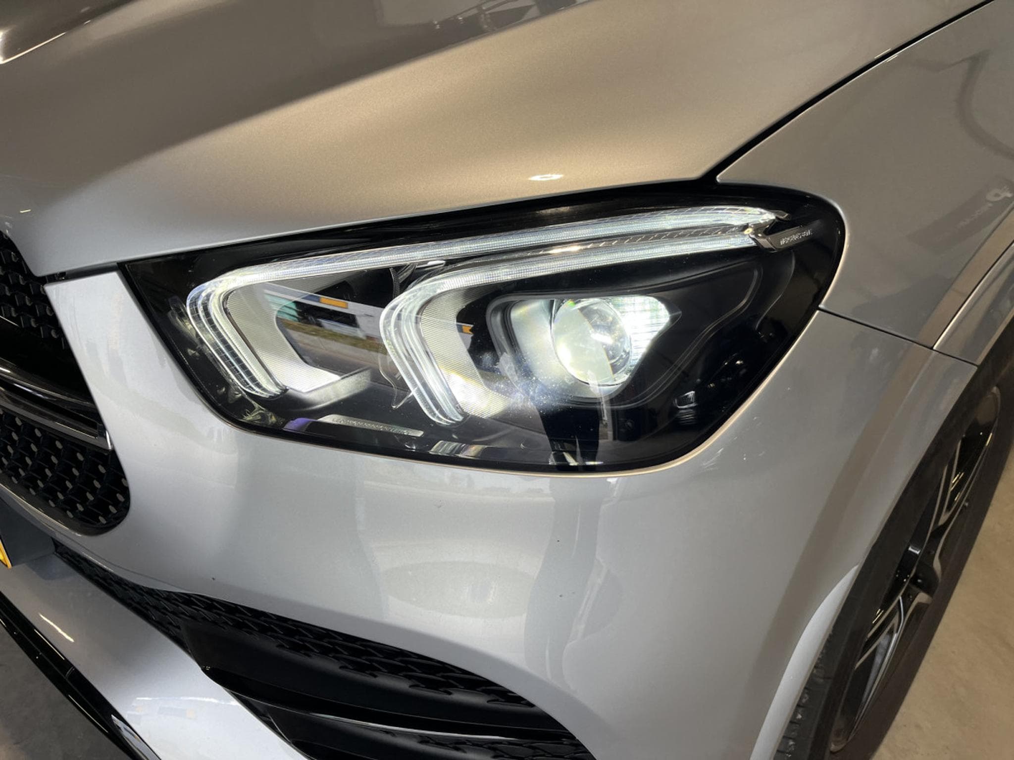 Mercedes GLE 400 D AMG/ 4Matic /AMG/PANORAMA/ BURMESTER/360/ (2023) - Photo 2