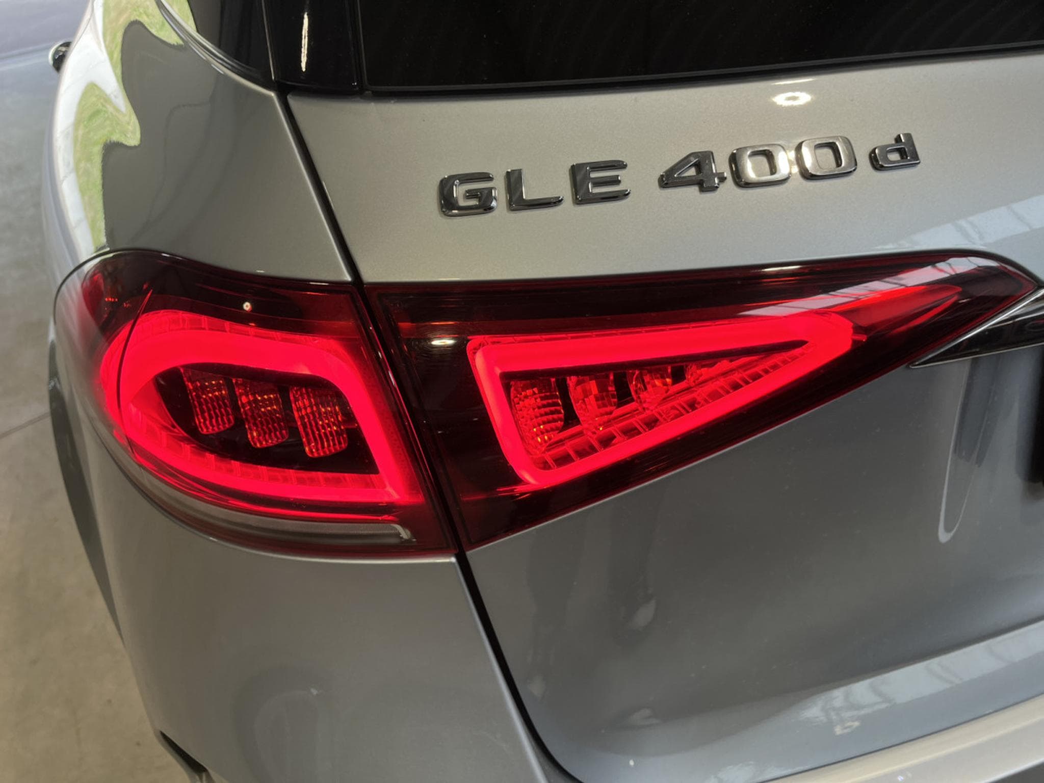 Mercedes GLE 400 D AMG/ 4Matic /AMG/PANORAMA/ BURMESTER/360/ (2023) - Photo 3