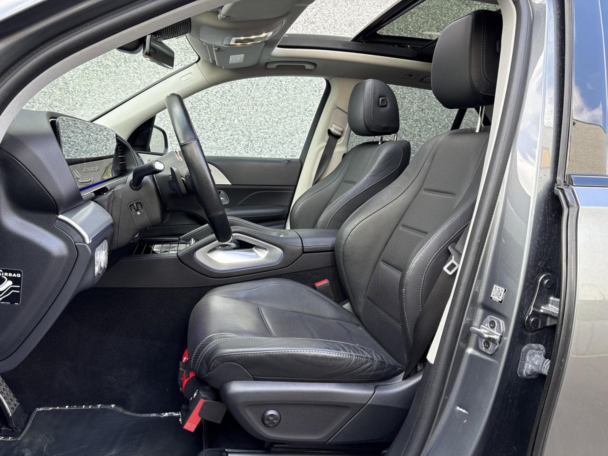 Mercedes GLE 400 D AMG/ 4Matic /AMG/PANORAMA/ BURMESTER/360/ (2023) - Photo 6