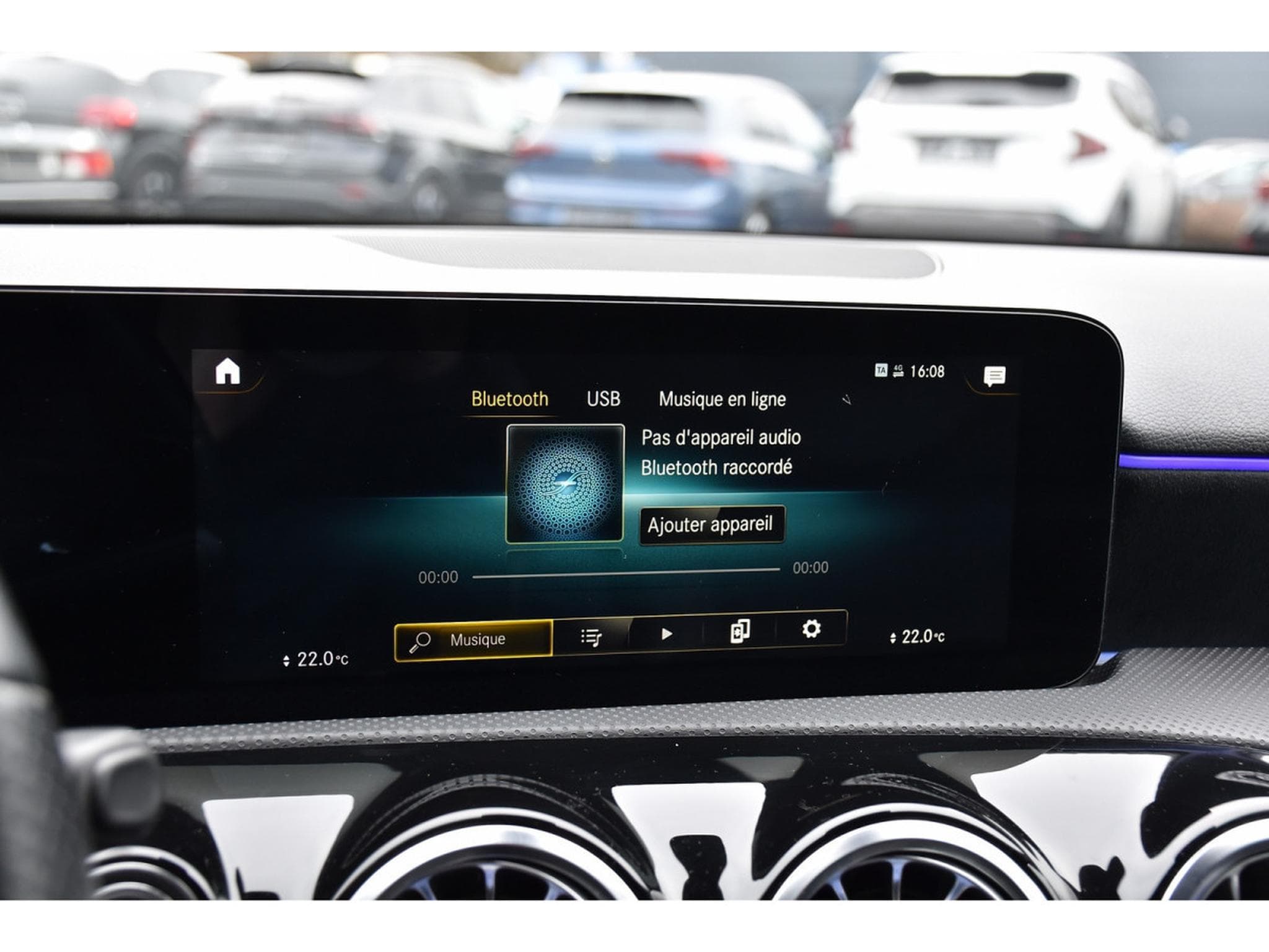 Mercedes A 200 AMG Line 7G DISTRONIC KEYLESS CAM NIGHT MIDLINE 1° MAIN (2023) - Photo 11