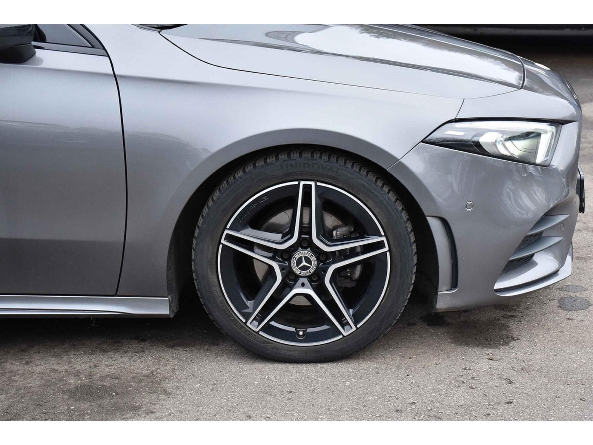 Mercedes A 200 AMG Line 7G DISTRONIC KEYLESS CAM NIGHT MIDLINE 1° MAIN (2023) - Photo 5