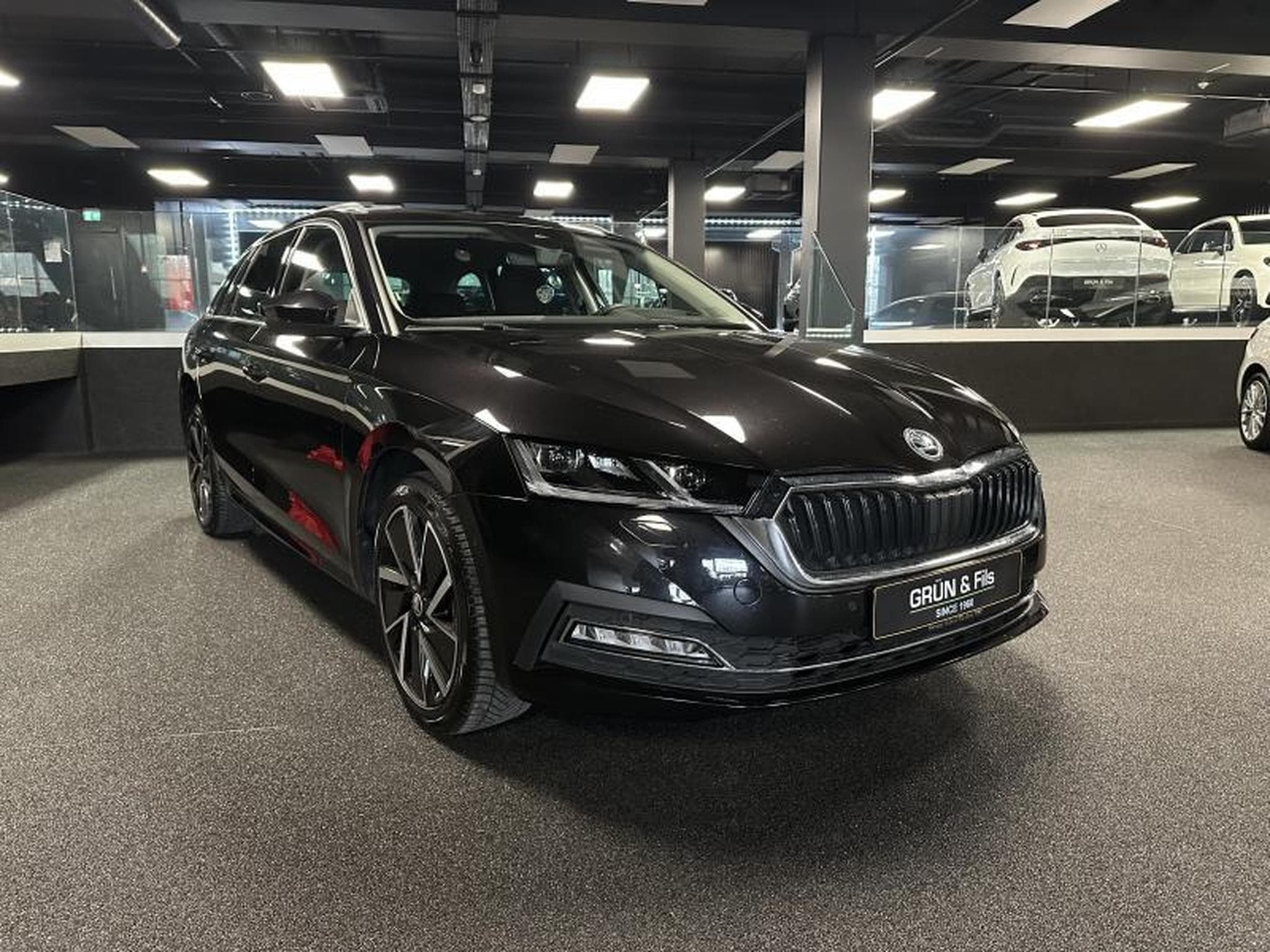 Skoda Octavia COMBI (2021) - Photo 1