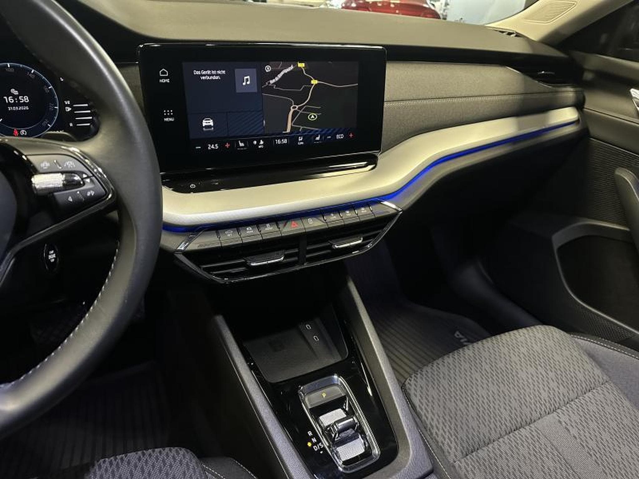 Skoda Octavia COMBI (2021) - Photo 11