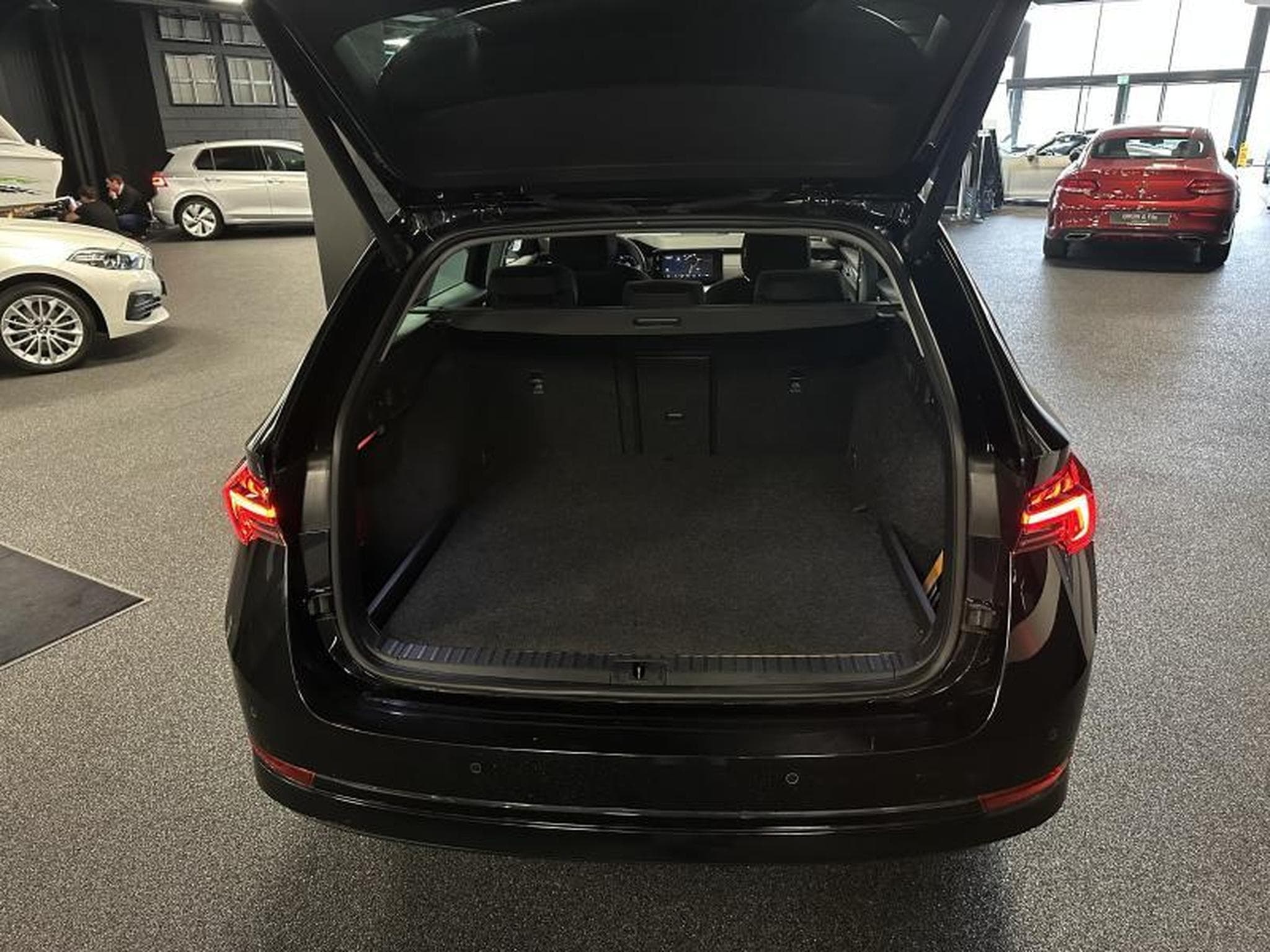 Skoda Octavia COMBI (2021) - Photo 13