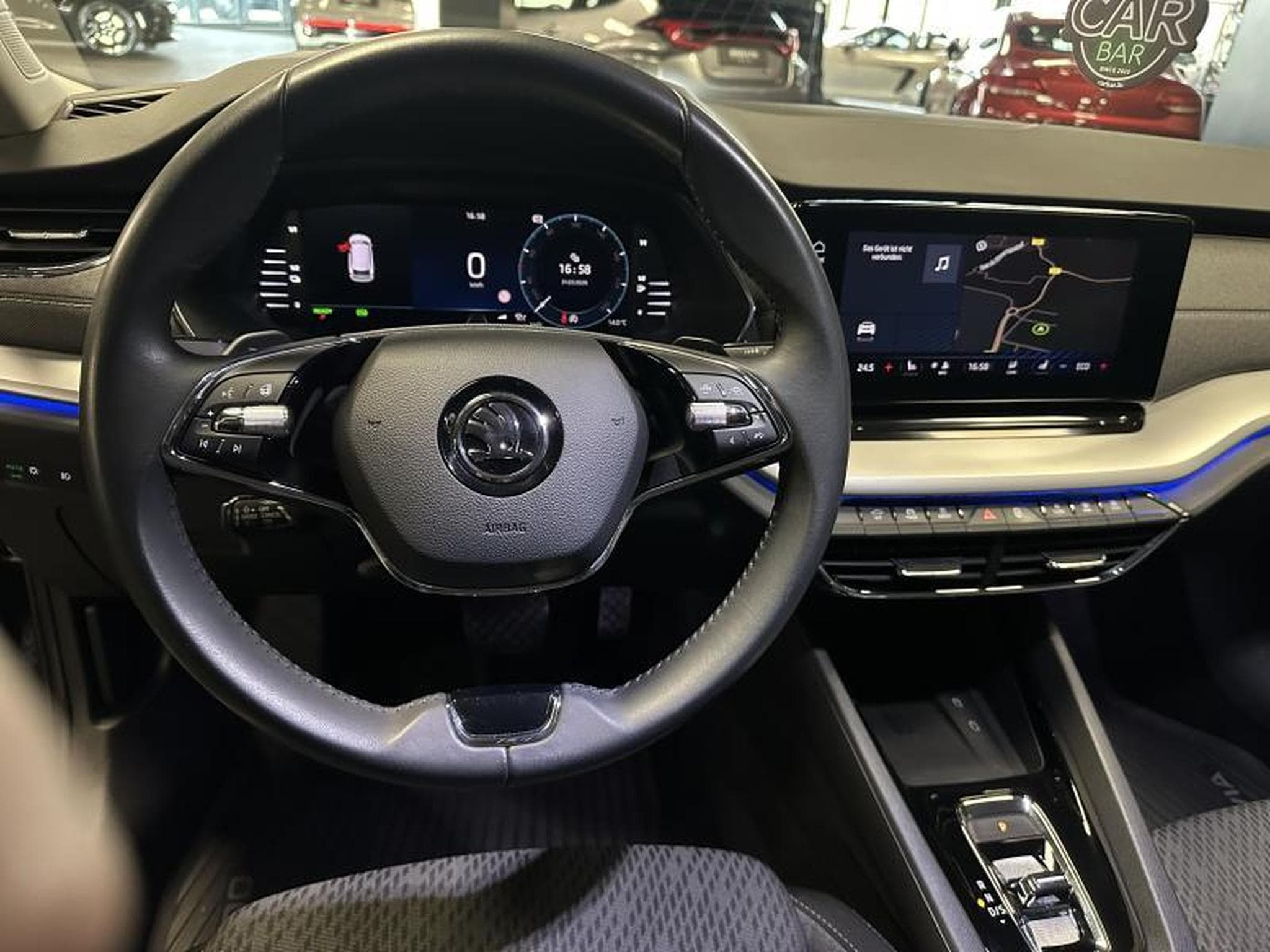 Skoda Octavia COMBI (2021) - Photo 8