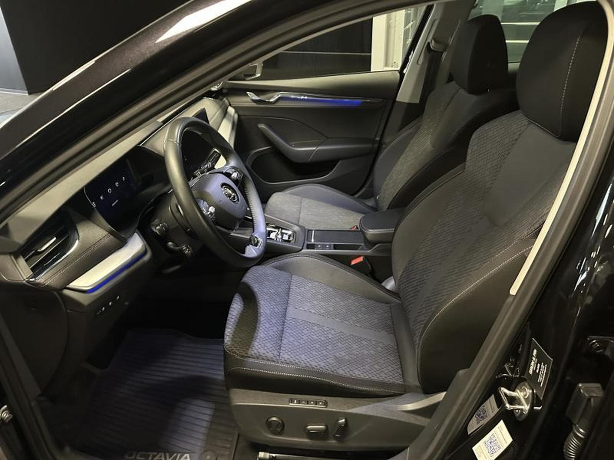 Skoda Octavia COMBI (2021) - Photo 9