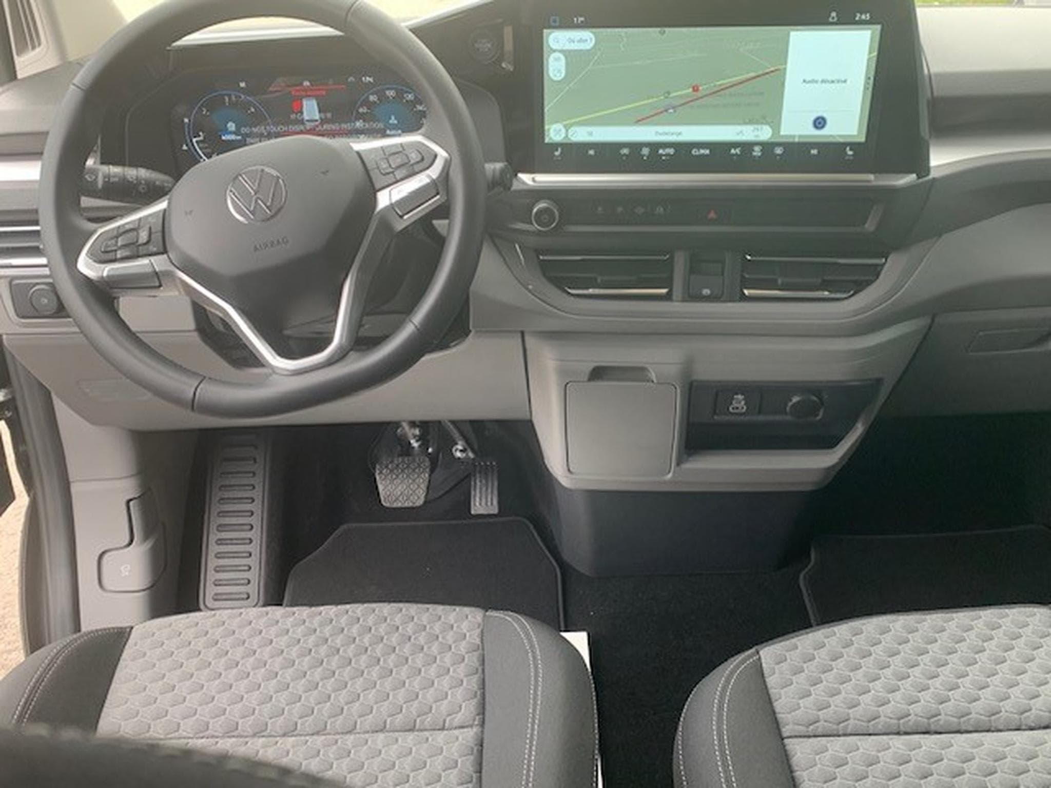 VW Caravelle LIFE 2.0TDI 150CV AUT.8 (2026) - Photo 4