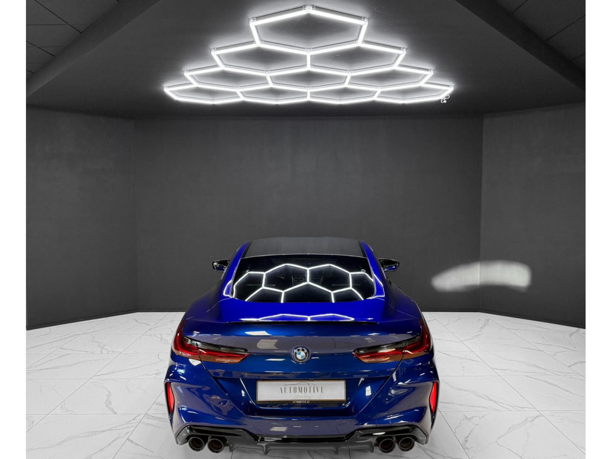 BMW M8 Competition xDrive Coupe (2021) - Photo 4