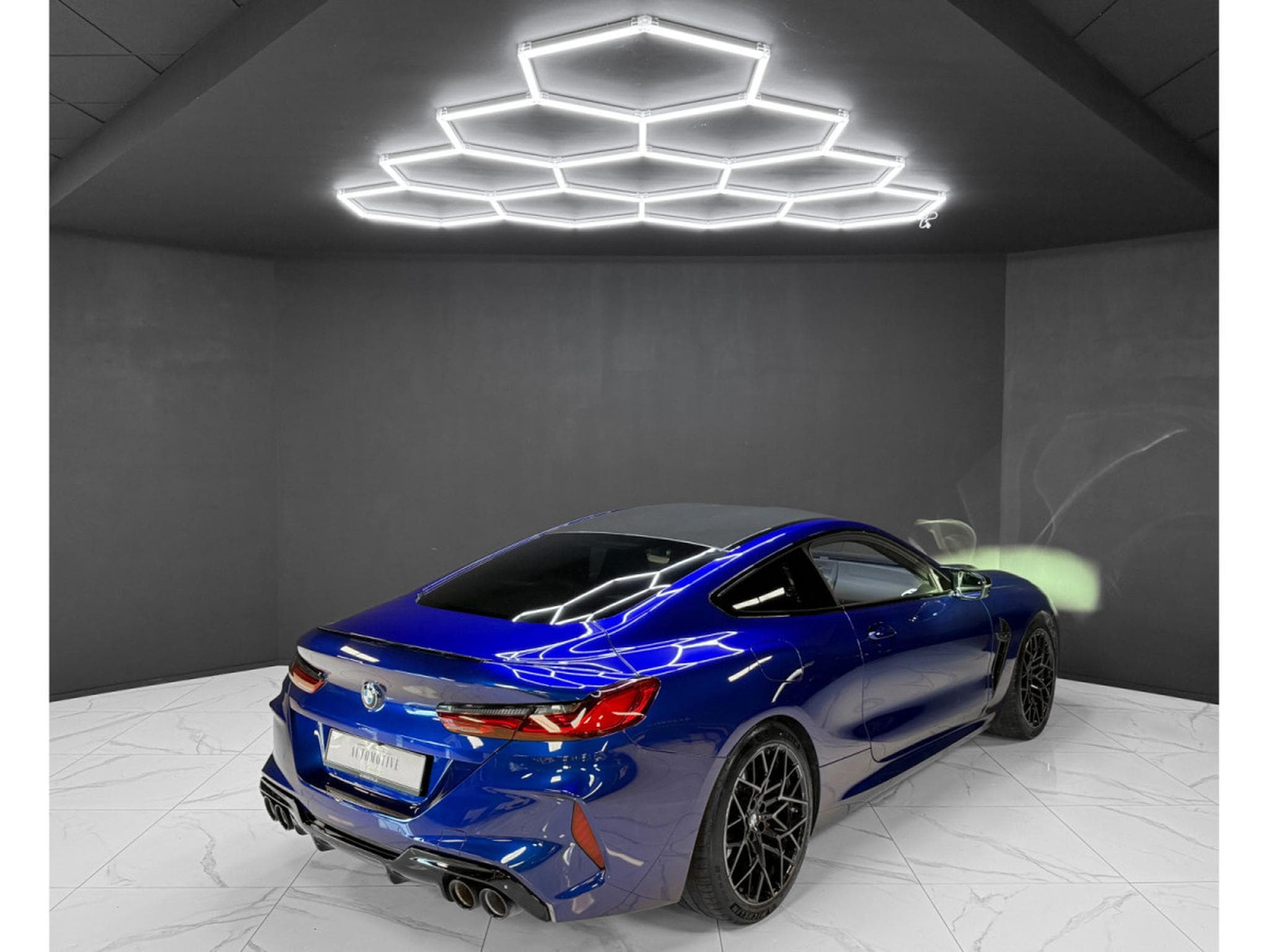 BMW M8 Competition xDrive Coupe (2021) - Photo 5