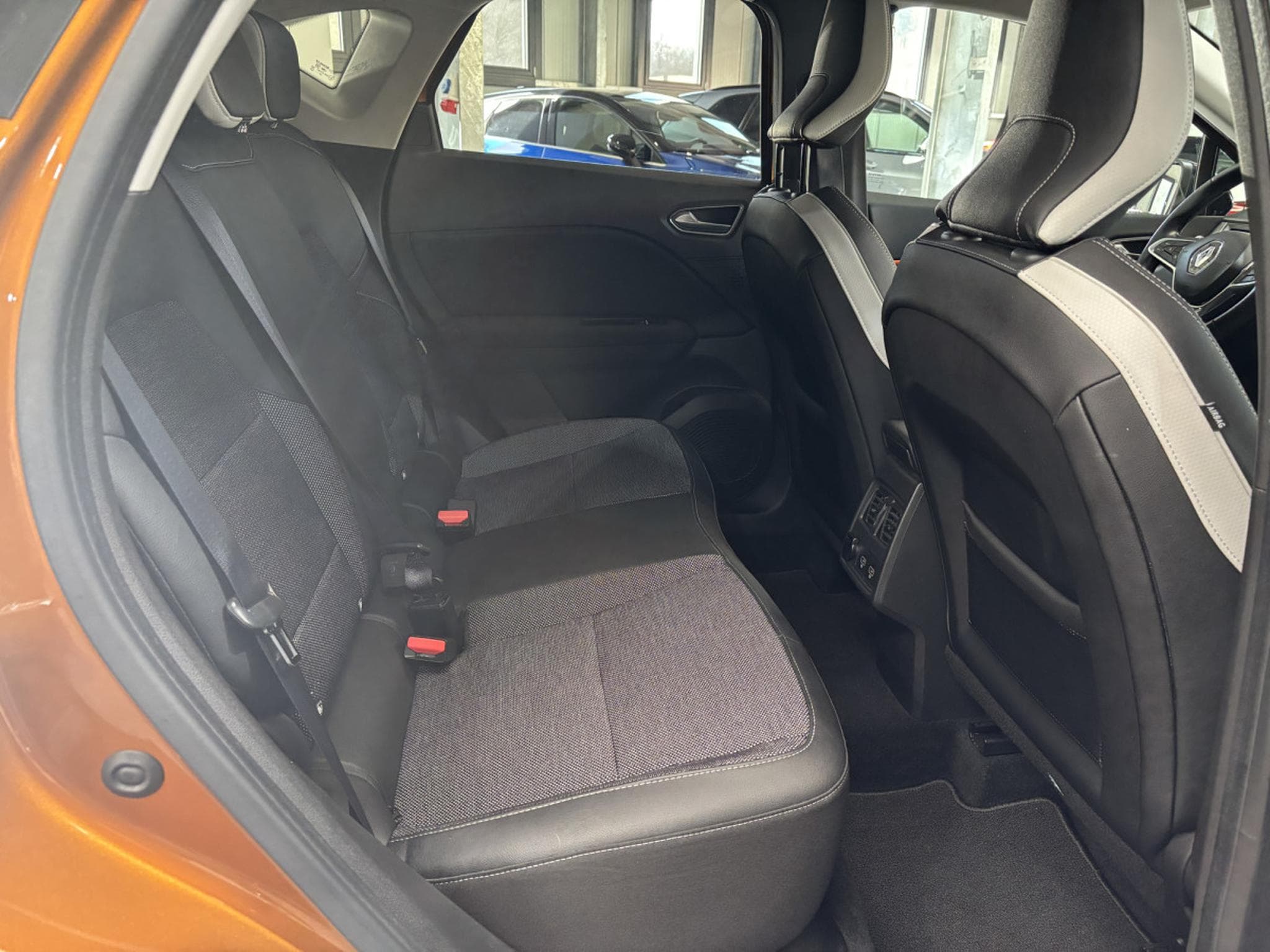 Renault Captur 1.3 TCe INTENS (2020) - Photo 12