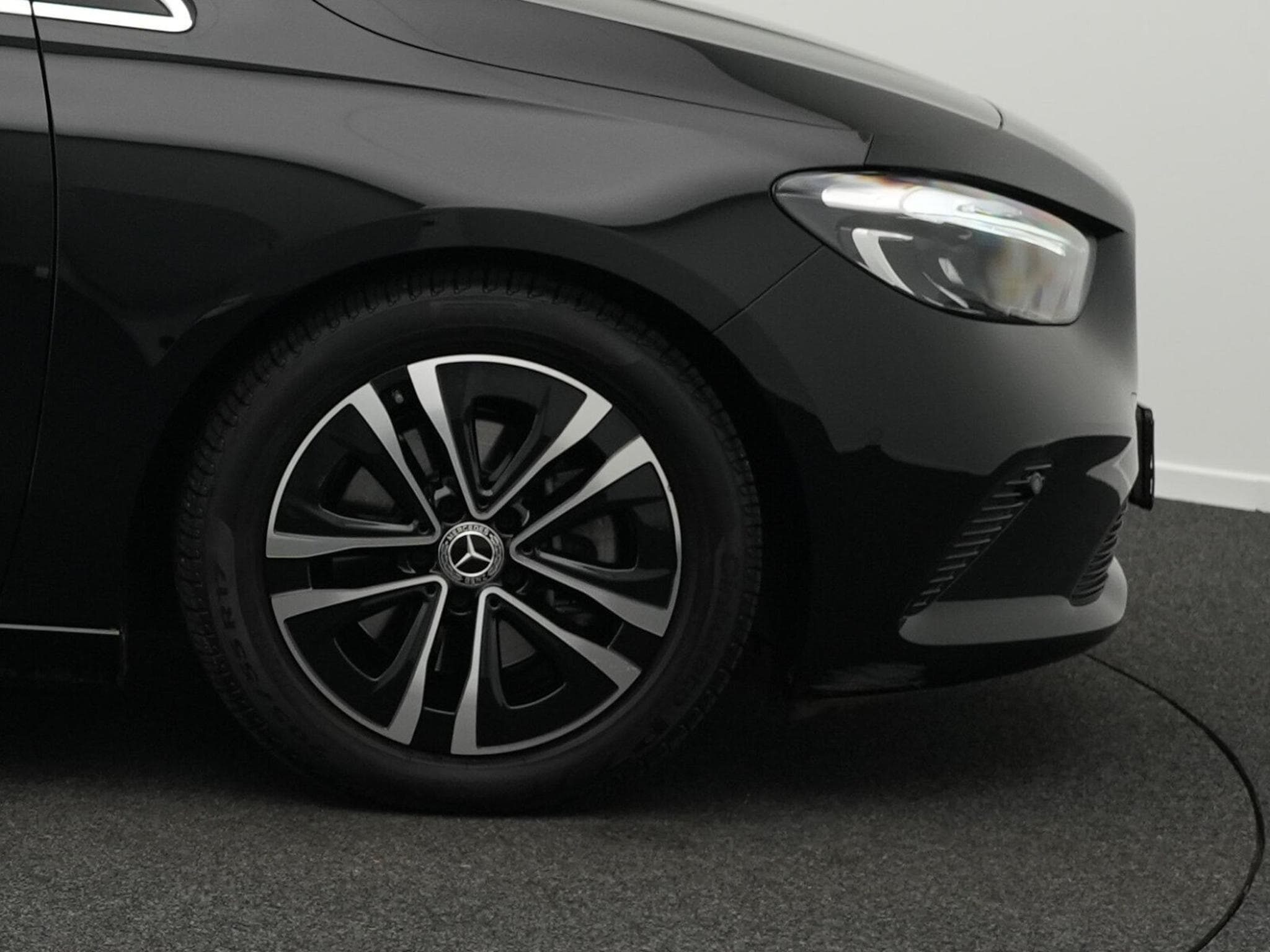 Mercedes B 180 d LED+Kamera+MBUX+Apple (2025) - Foto 8