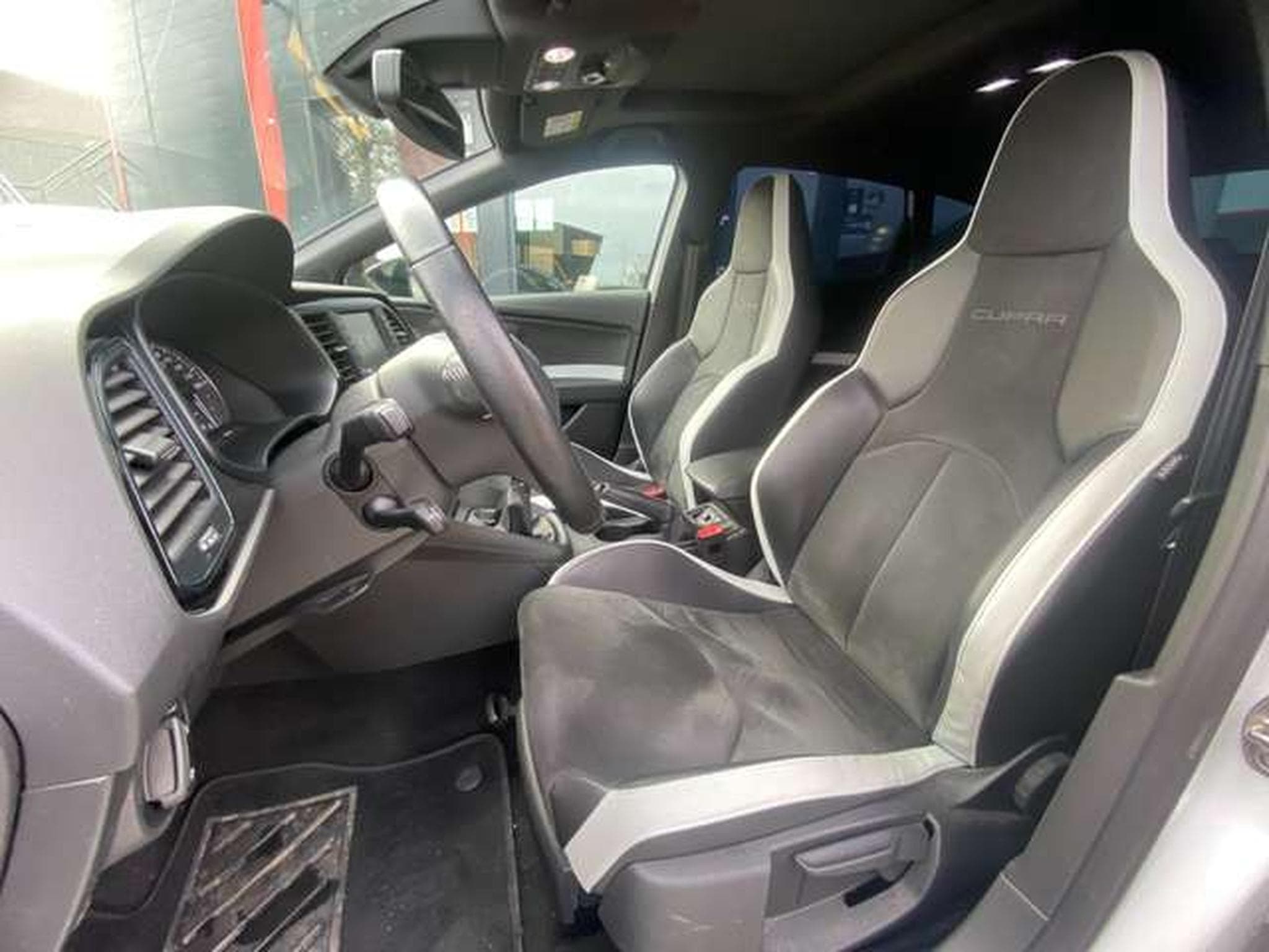 SEAT Leon Cupra 280ch  vente privée carnet complet (2015) - Photo 7