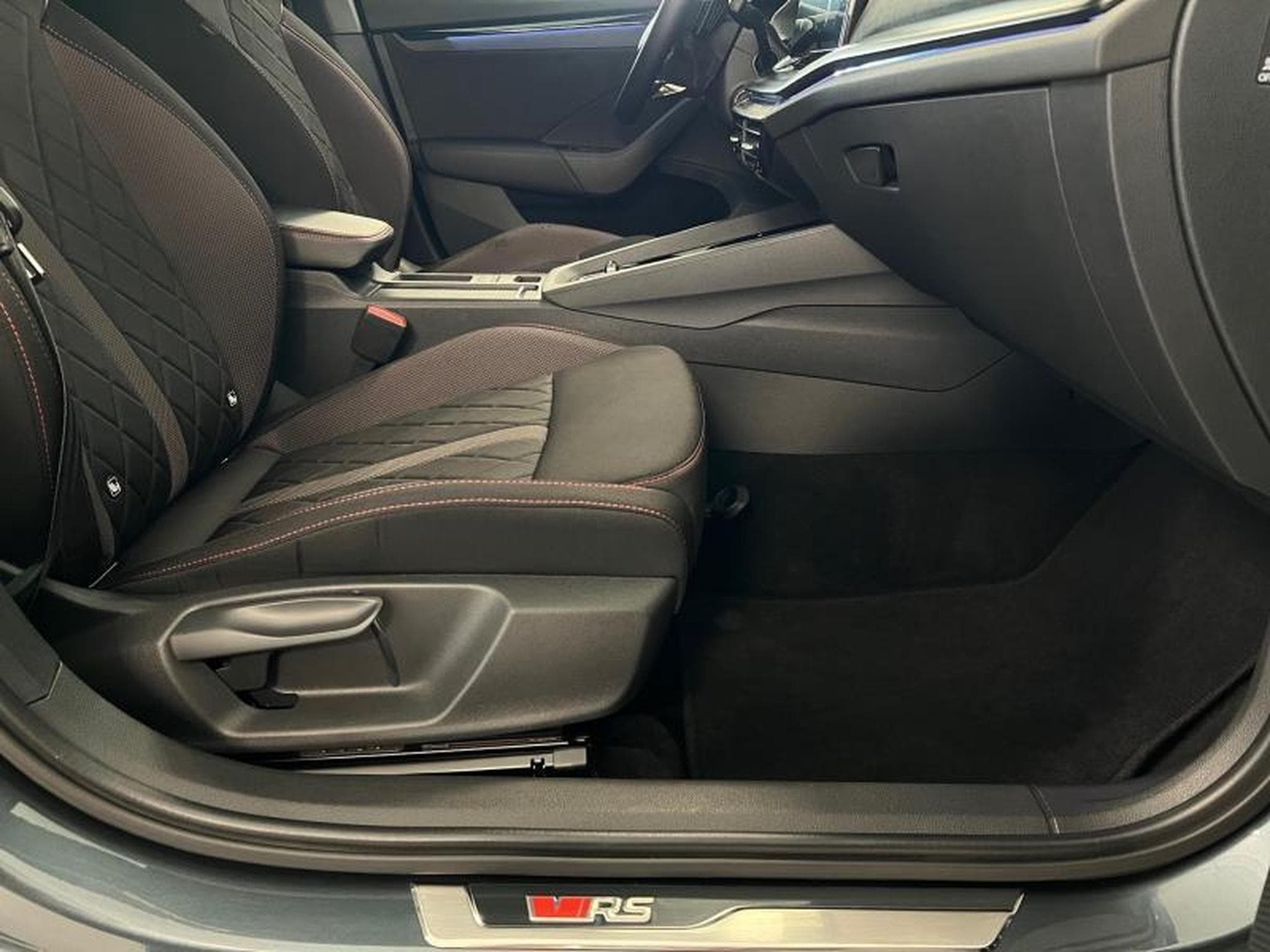 Skoda Octavia RS (2021) - Photo 11