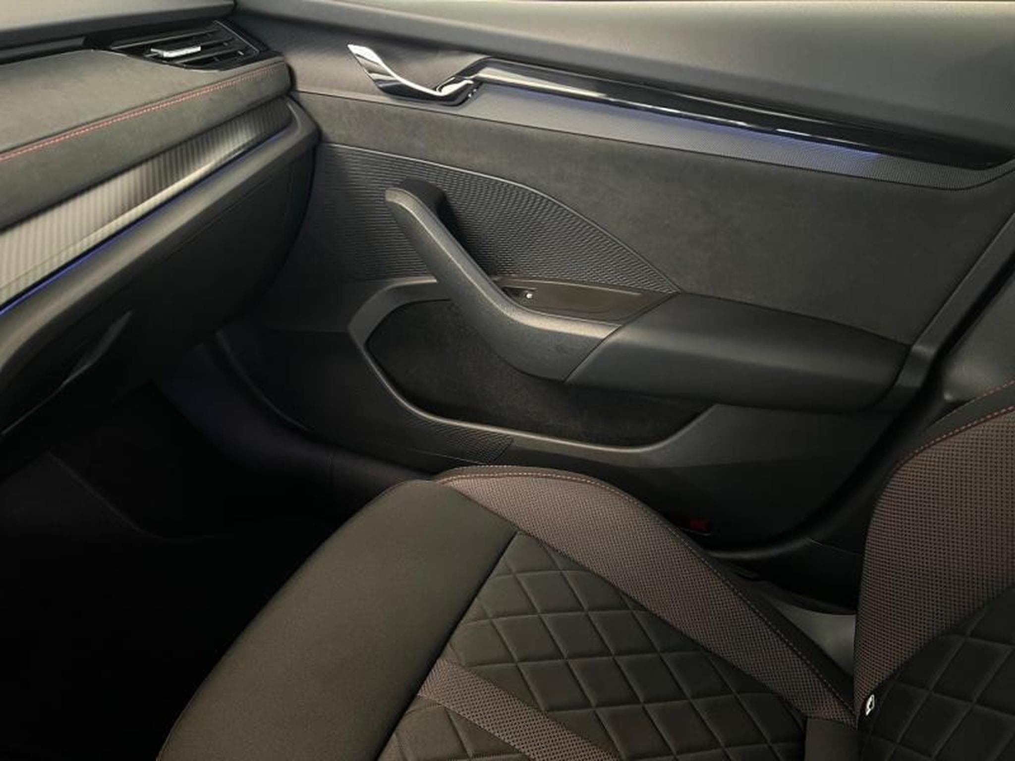 Skoda Octavia RS (2021) - Photo 12