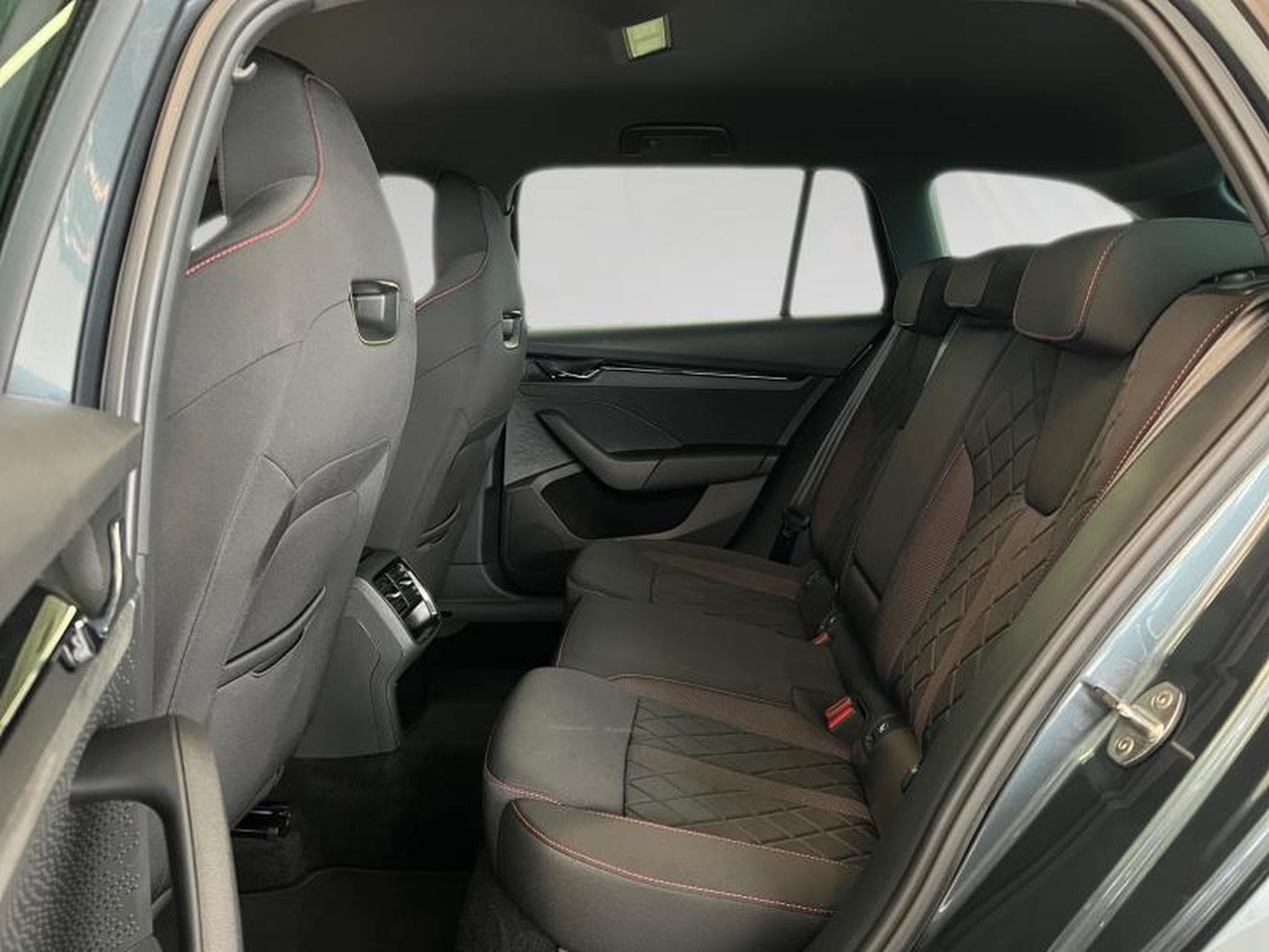 Skoda Octavia RS (2021) - Photo 14