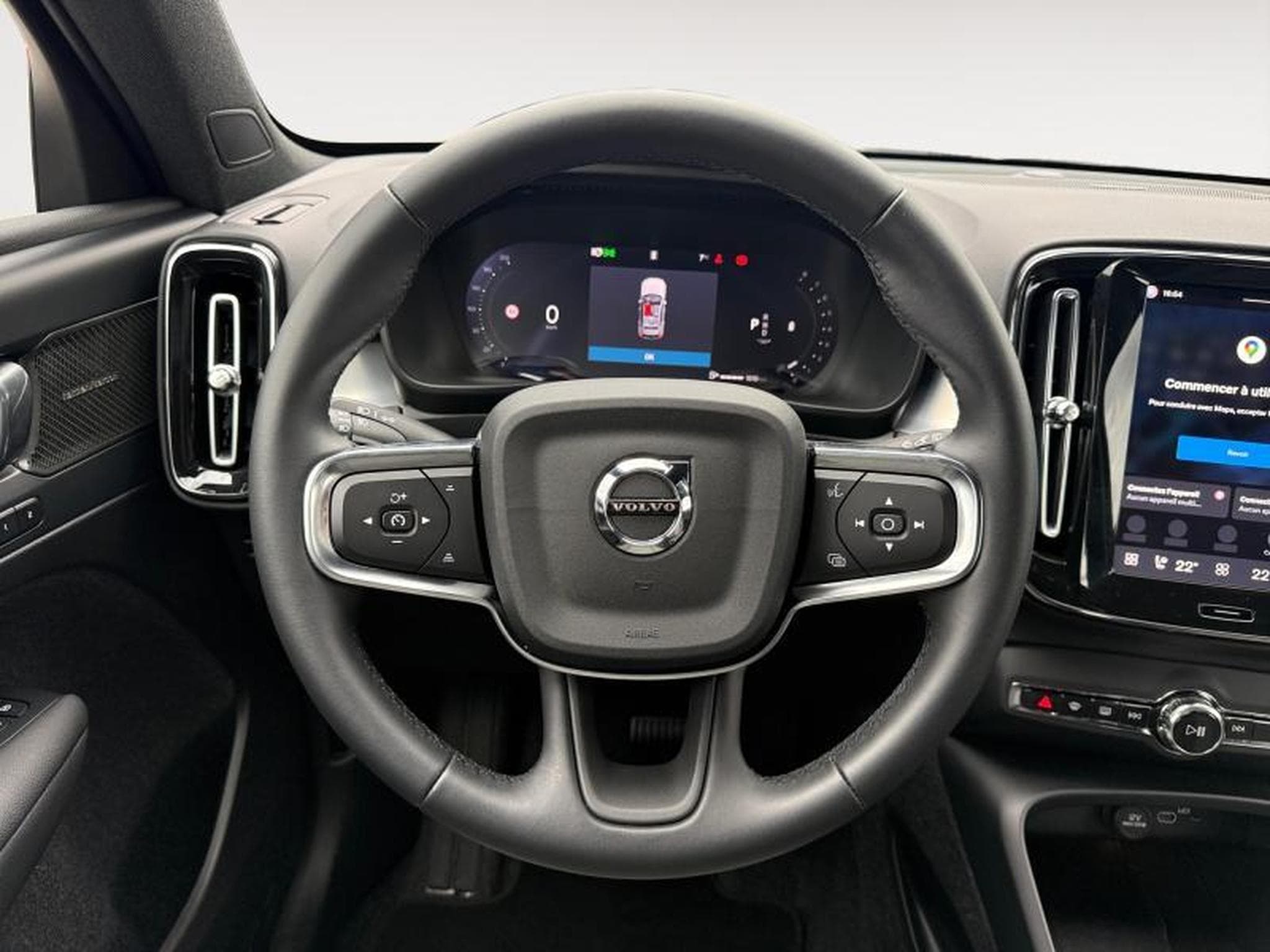 Volvo XC40 B3 Plus Dark / Essence (2025) - Photo 12