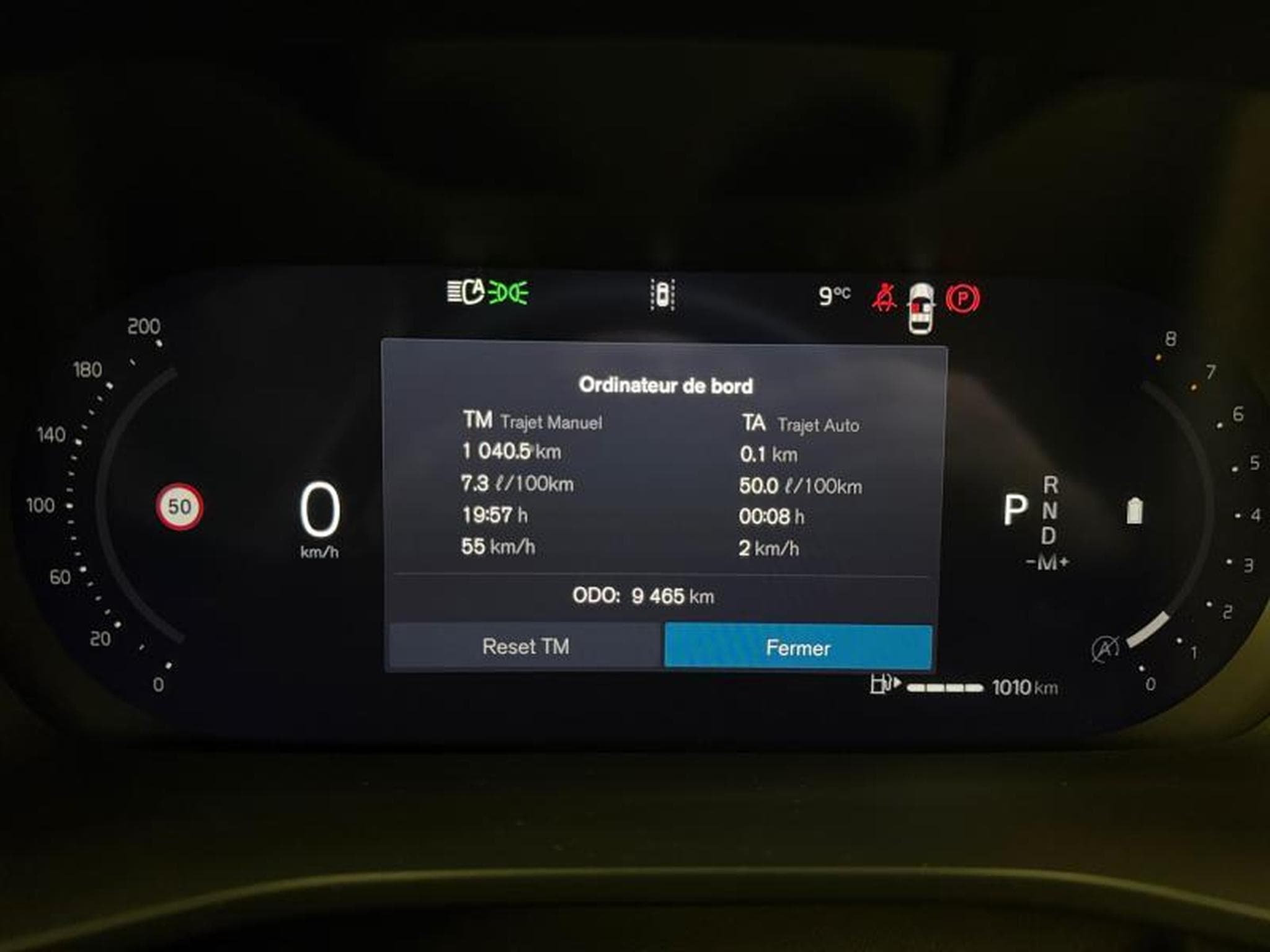 Volvo XC40 B3 Plus Dark / Essence (2025) - Photo 18