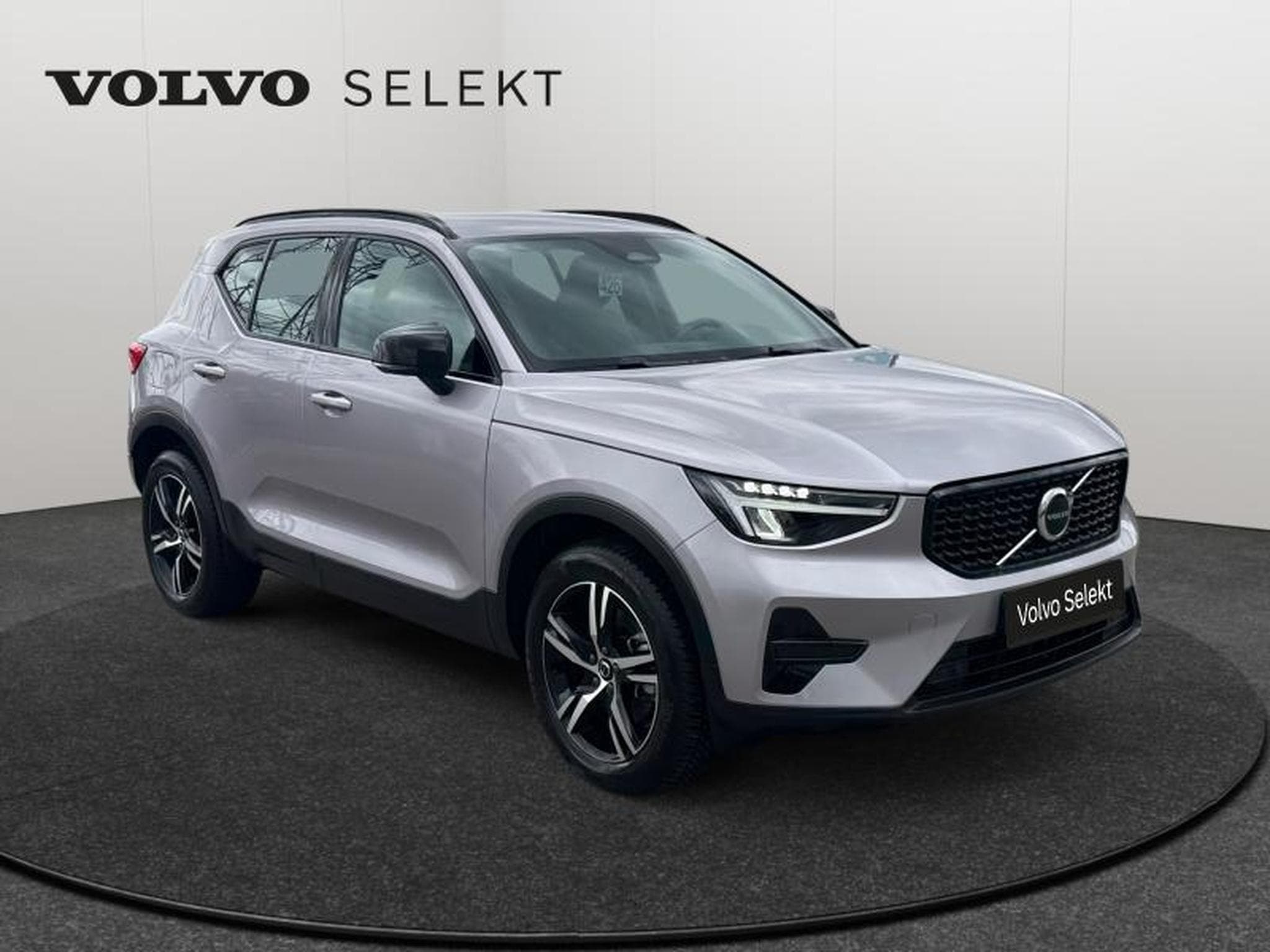 Volvo XC40 B3 Plus Dark / Essence (2025) - Photo 7