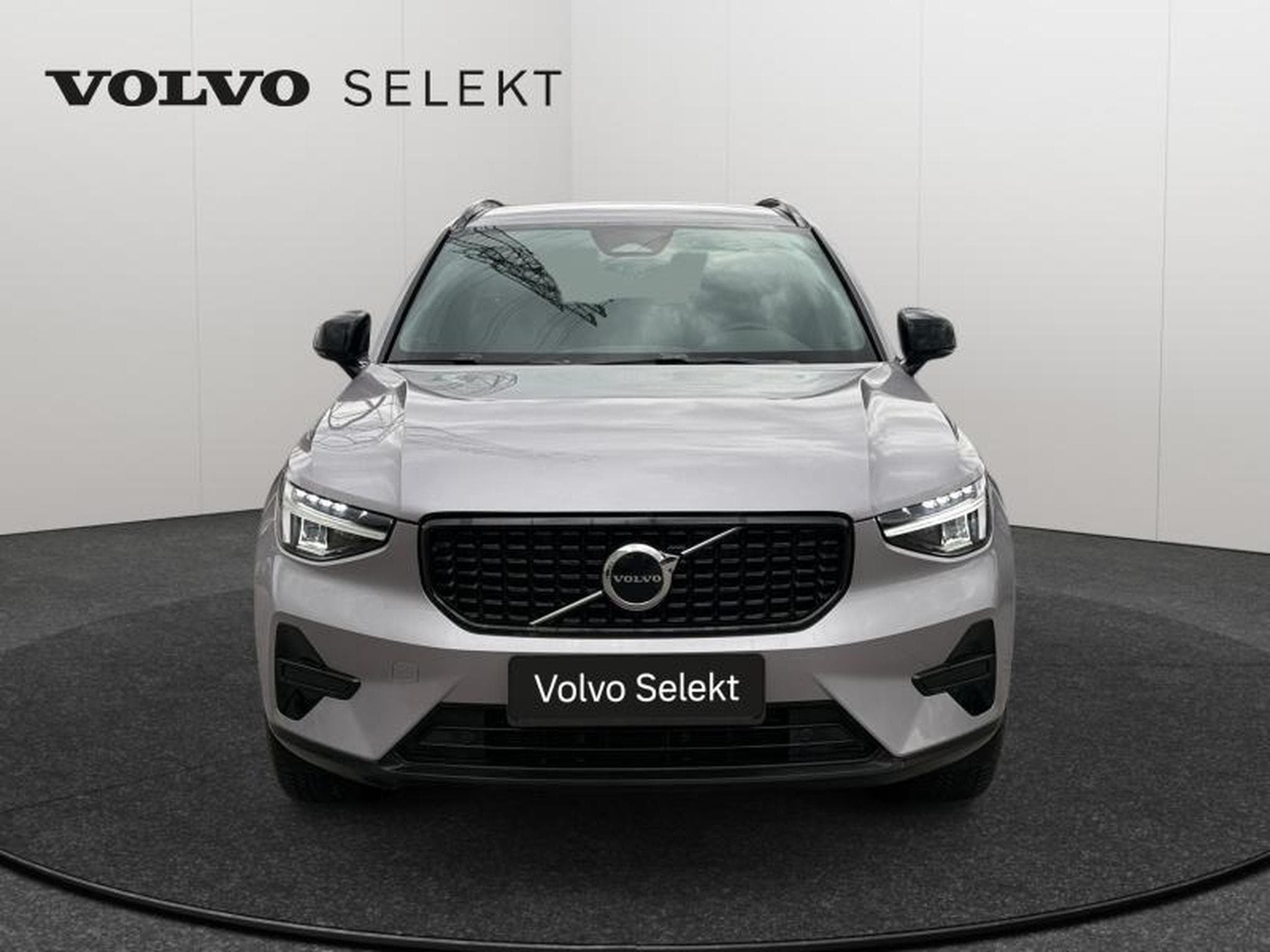 Volvo XC40 B3 Plus Dark / Essence (2025) - Photo 8