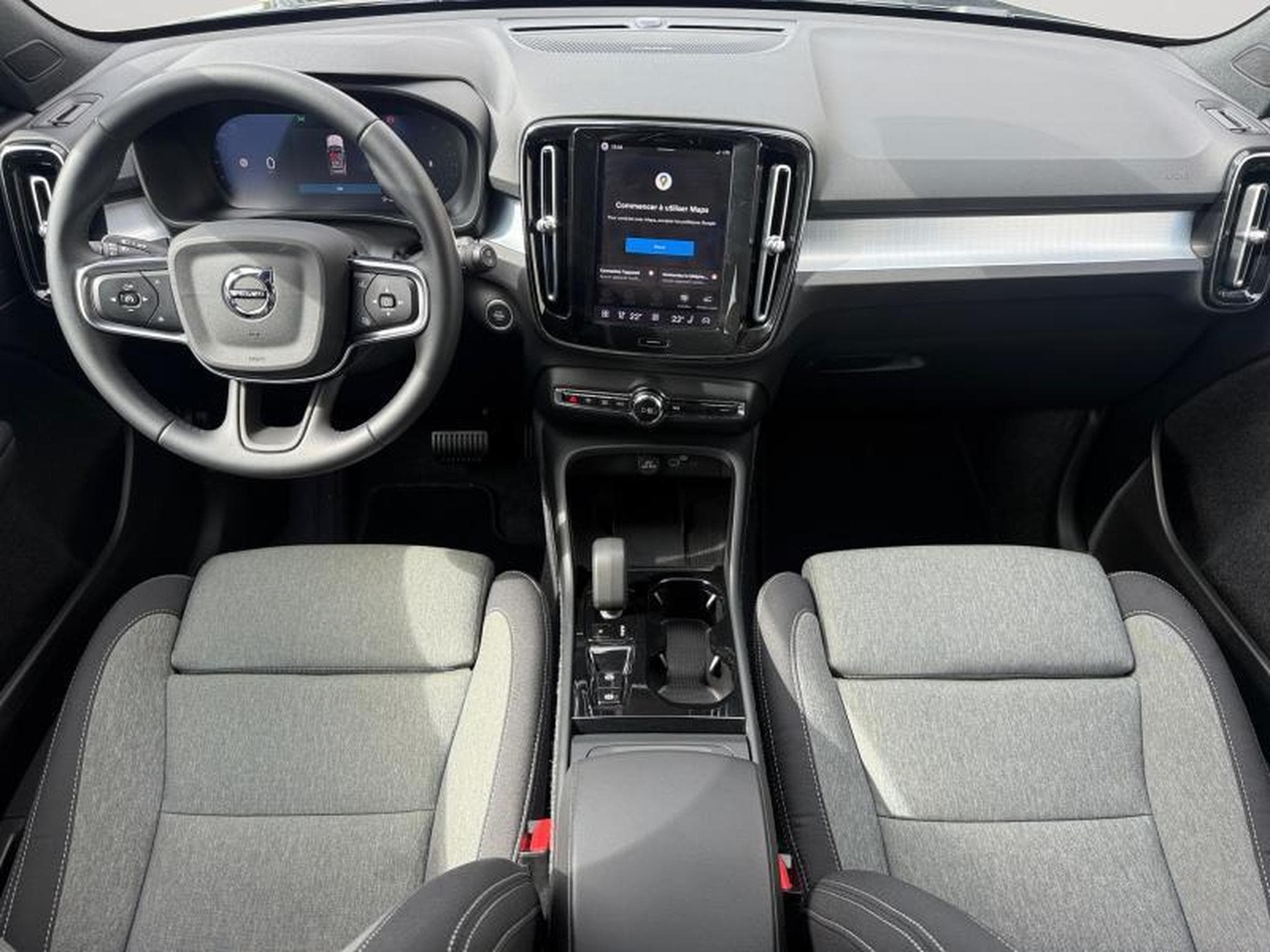 Volvo XC40 B3 Plus Dark / Essence (2025) - Foto 10