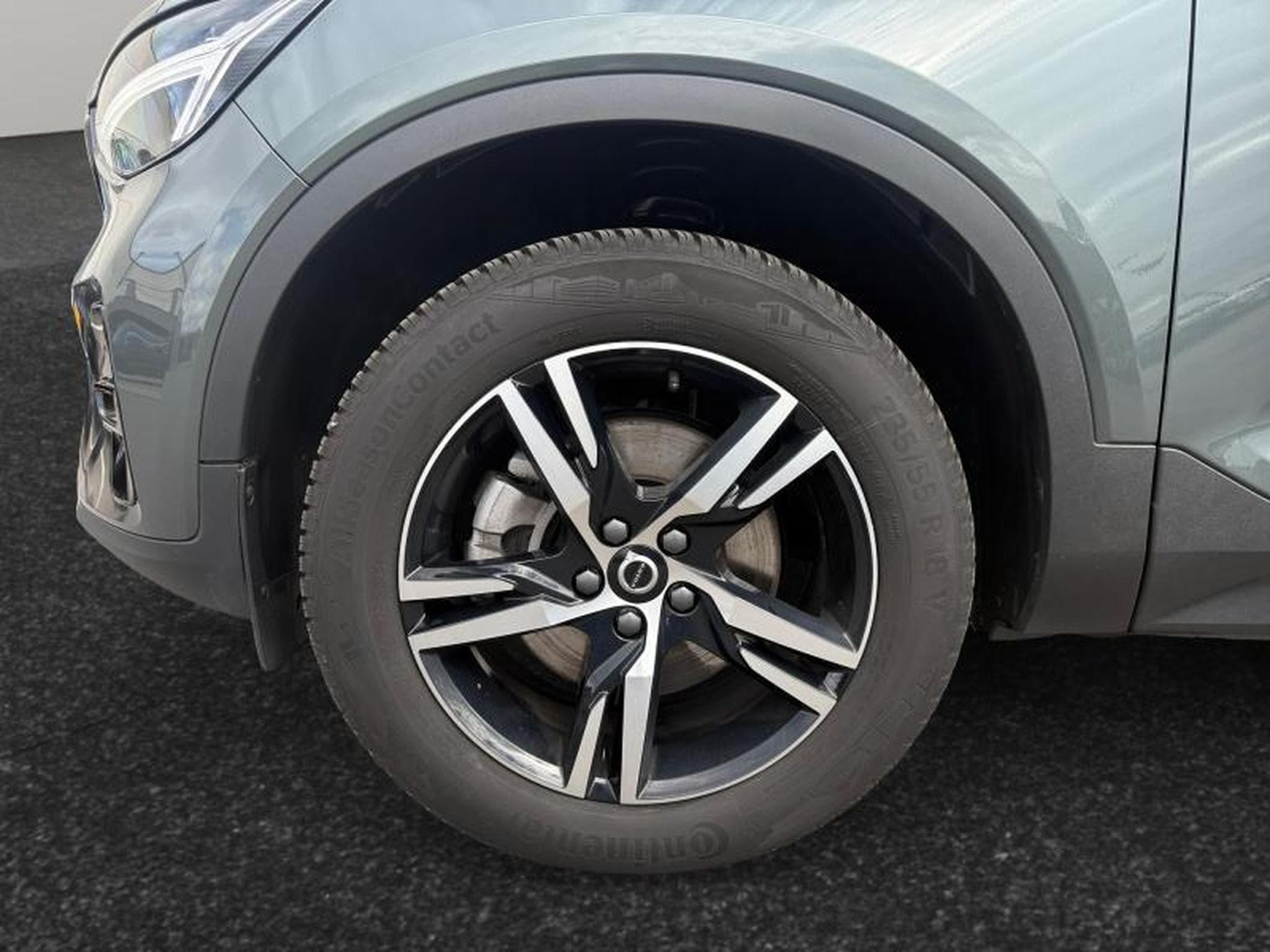 Volvo XC40 B3 Plus Dark / Essence (2025) - Foto 14