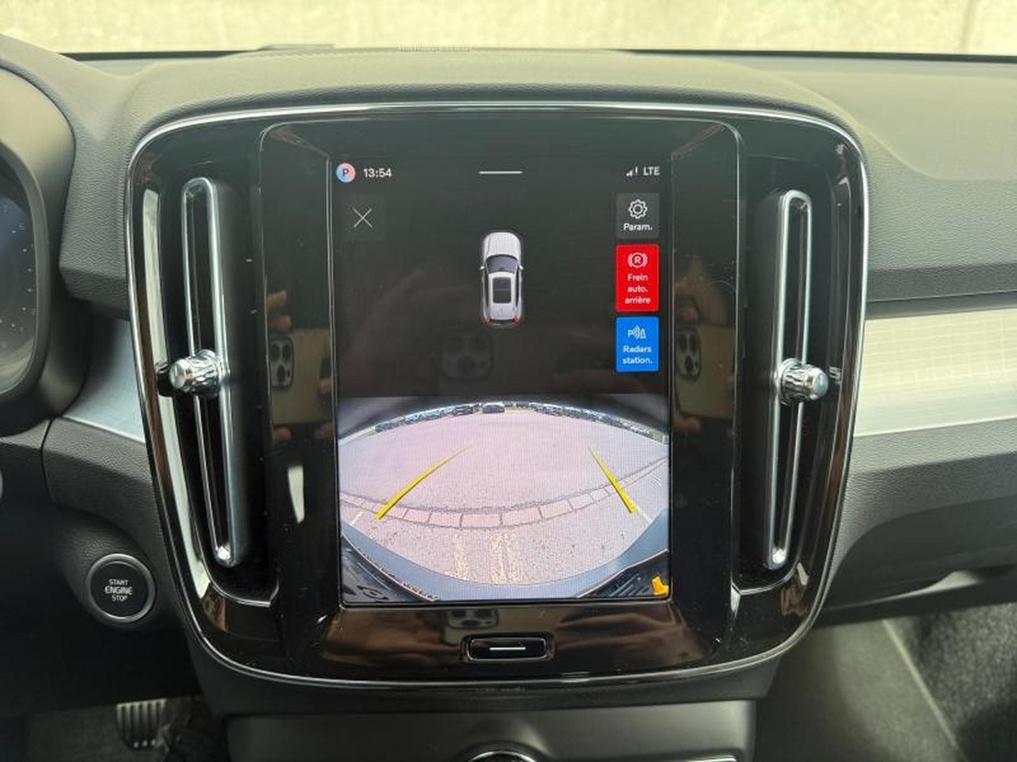 Volvo XC40 B3 Plus Dark / Essence (2025) - Foto 17