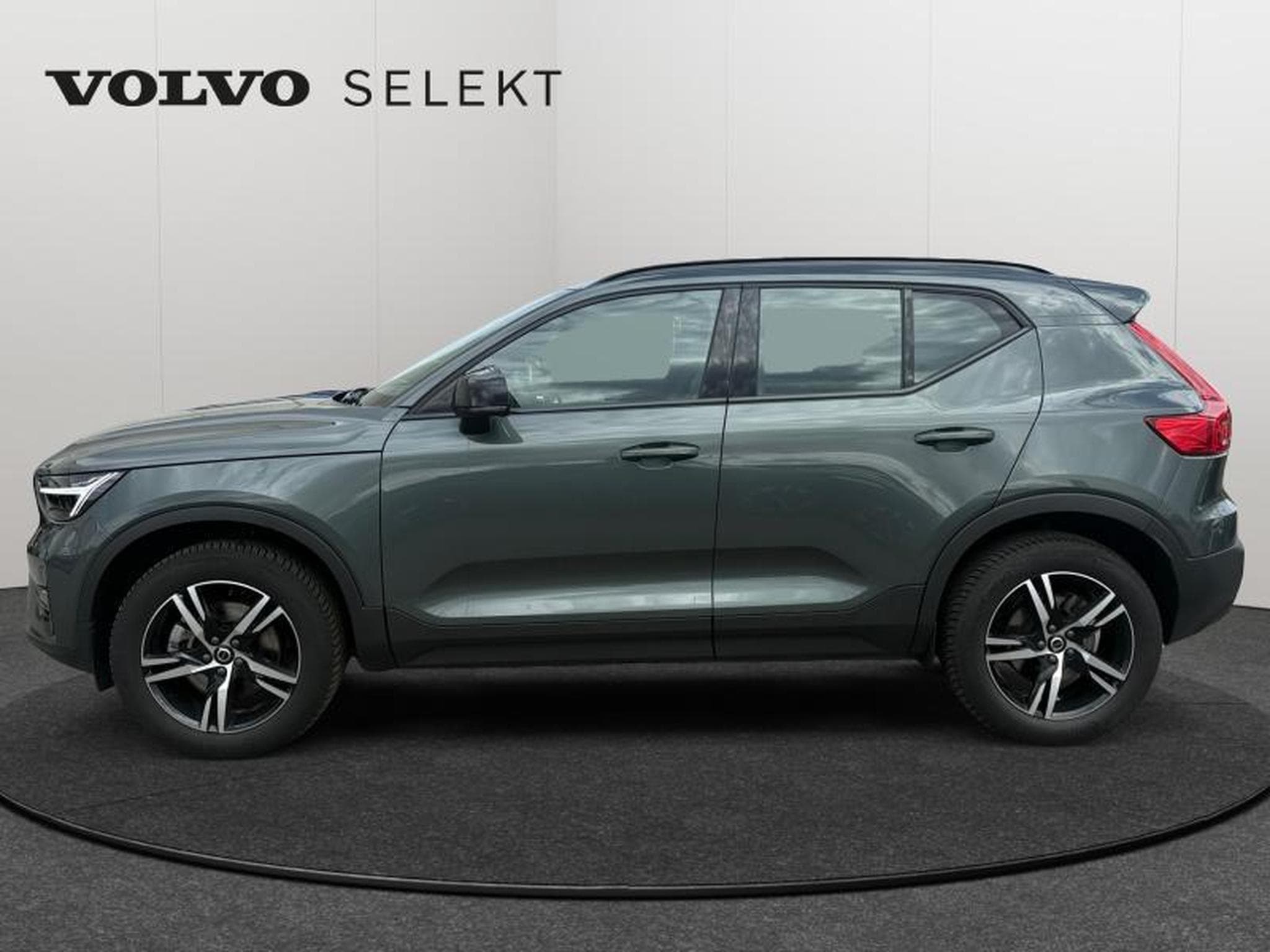 Volvo XC40 B3 Plus Dark / Essence (2025) - Foto 2