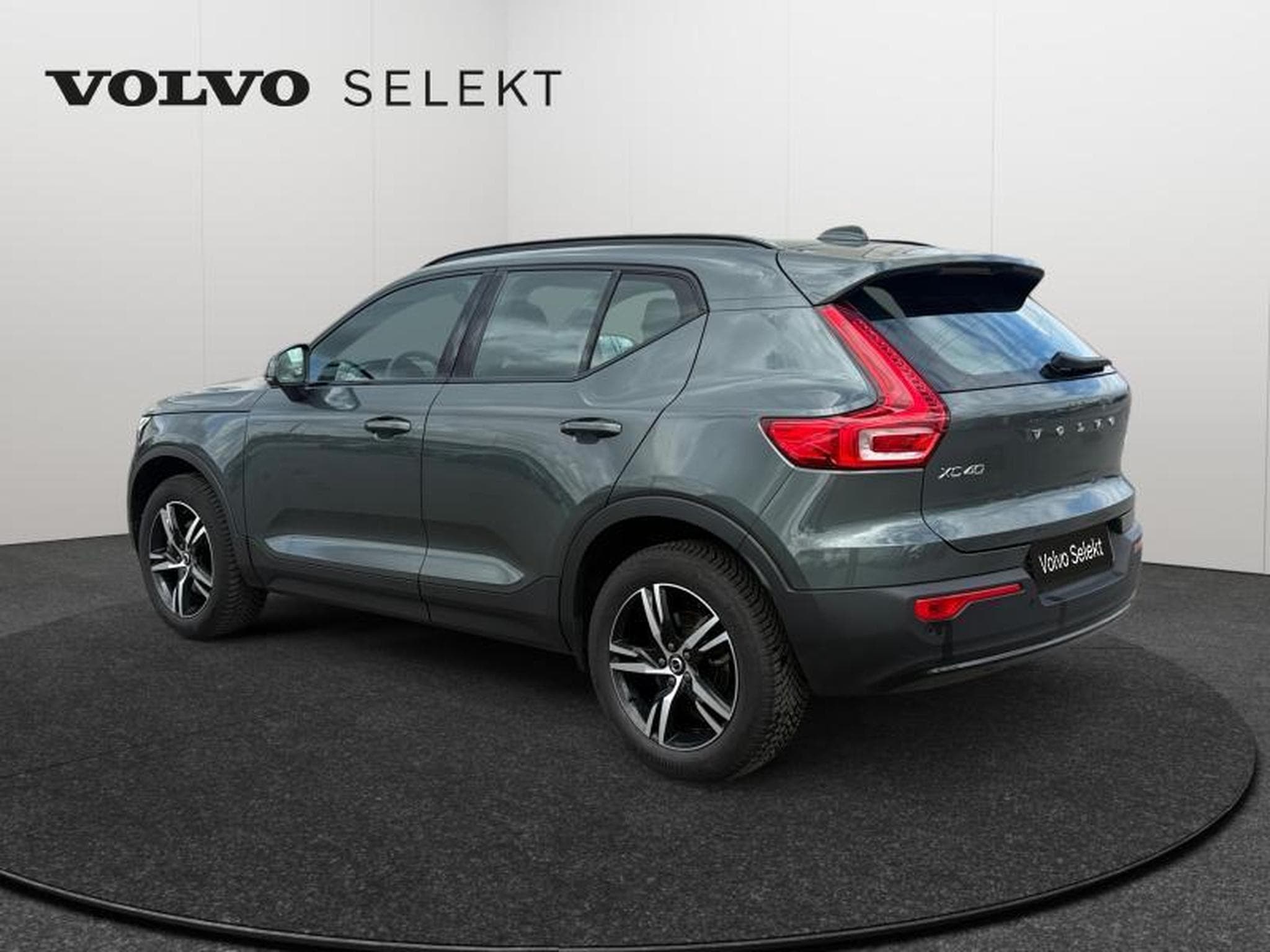 Volvo XC40 B3 Plus Dark / Essence (2025) - Foto 3