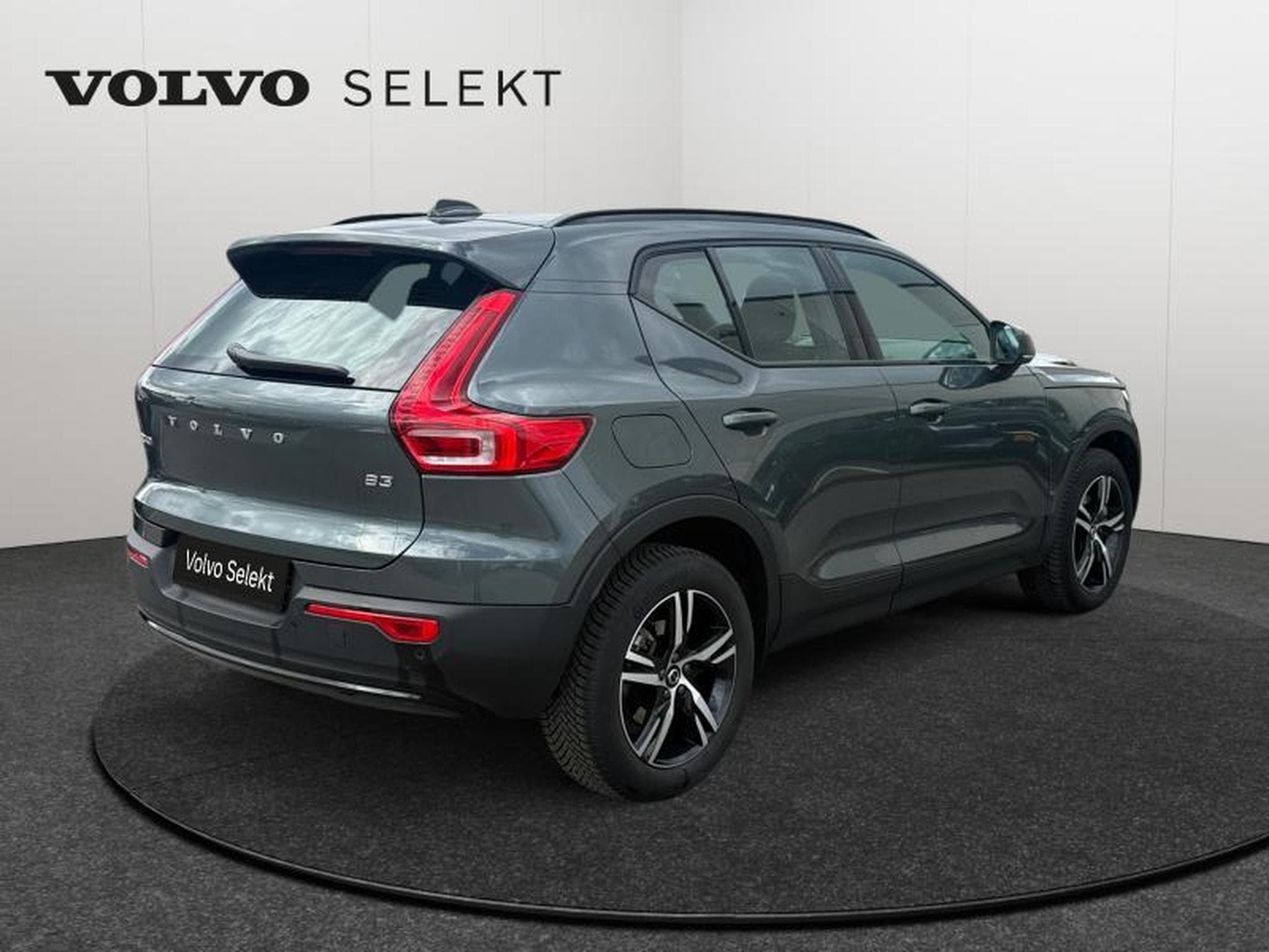 Volvo XC40 B3 Plus Dark / Essence (2025) - Foto 5