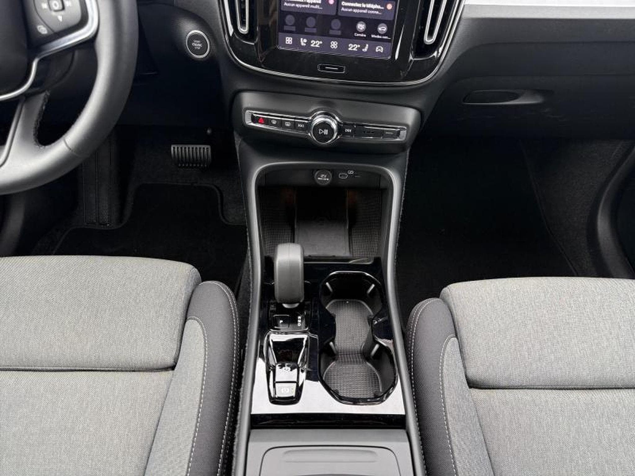 Volvo XC40 B3 Plus Dark / Essence (2025) - Photo 11