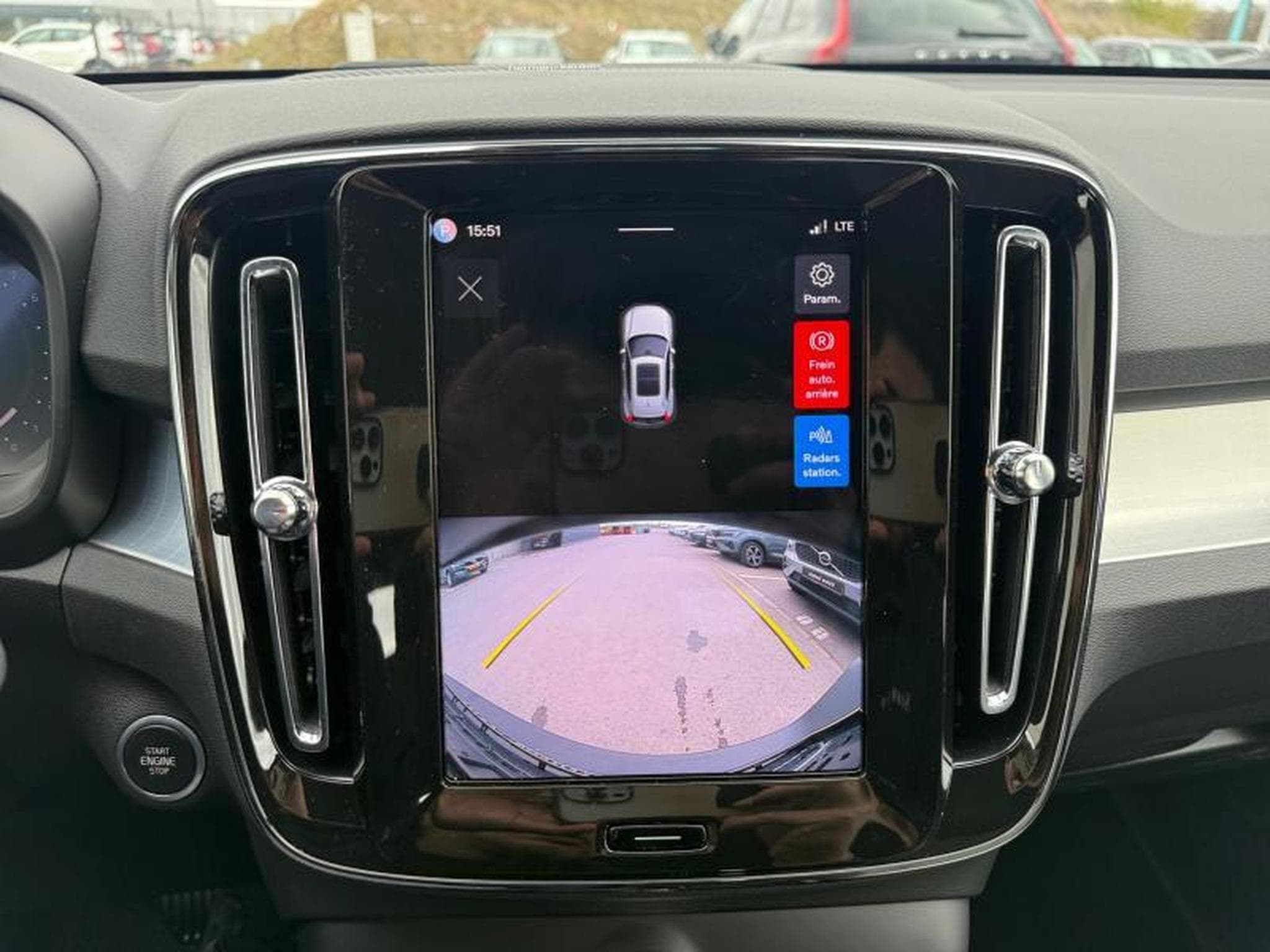 Volvo XC40 B3 Plus Dark / Essence (2025) - Photo 17