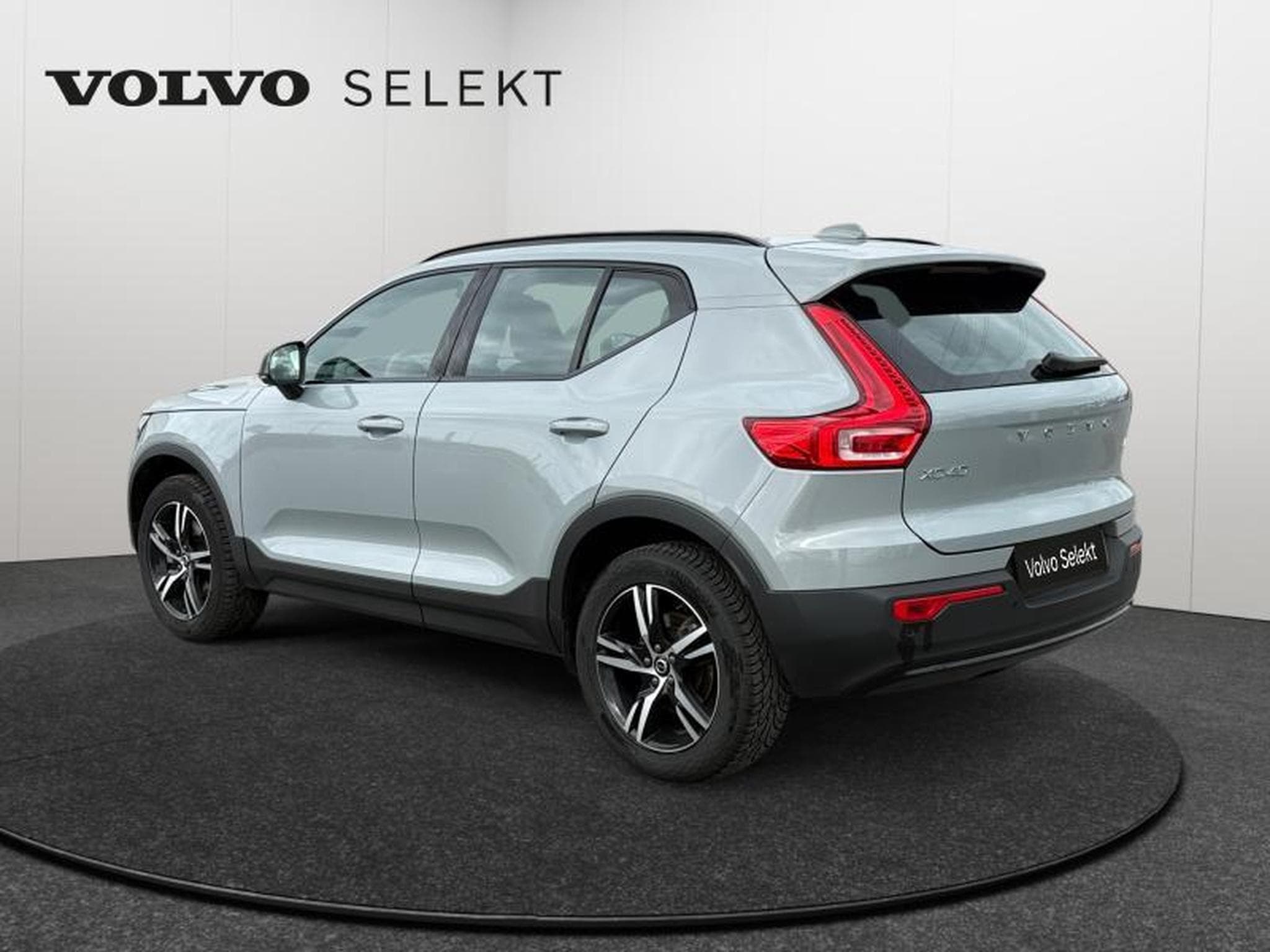 Volvo XC40 B3 Plus Dark / Essence (2025) - Photo 3