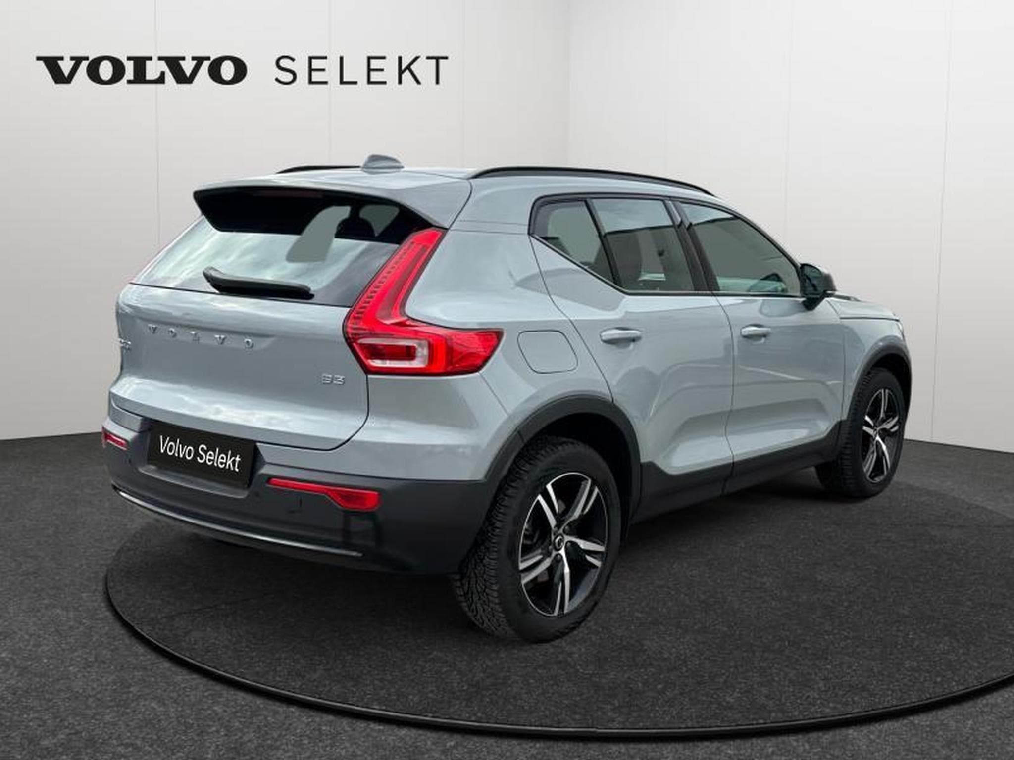 Volvo XC40 B3 Plus Dark / Essence (2025) - Photo 5