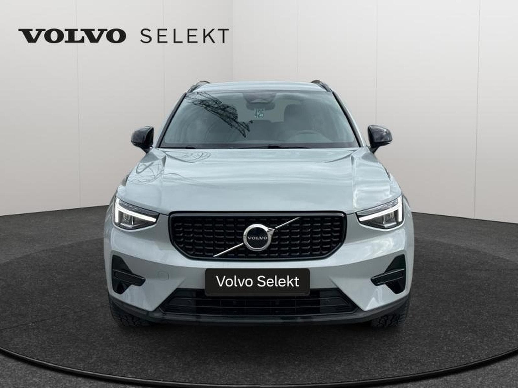 Volvo XC40 B3 Plus Dark / Essence (2025) - Photo 8