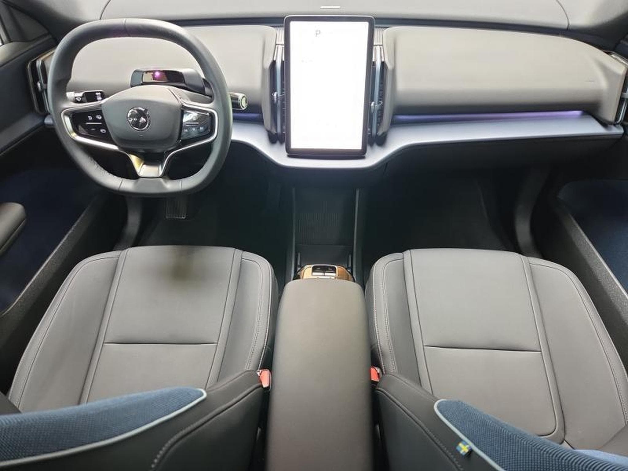 Volvo EX30 Plus SMER / Elecrique (2024) - Photo 10