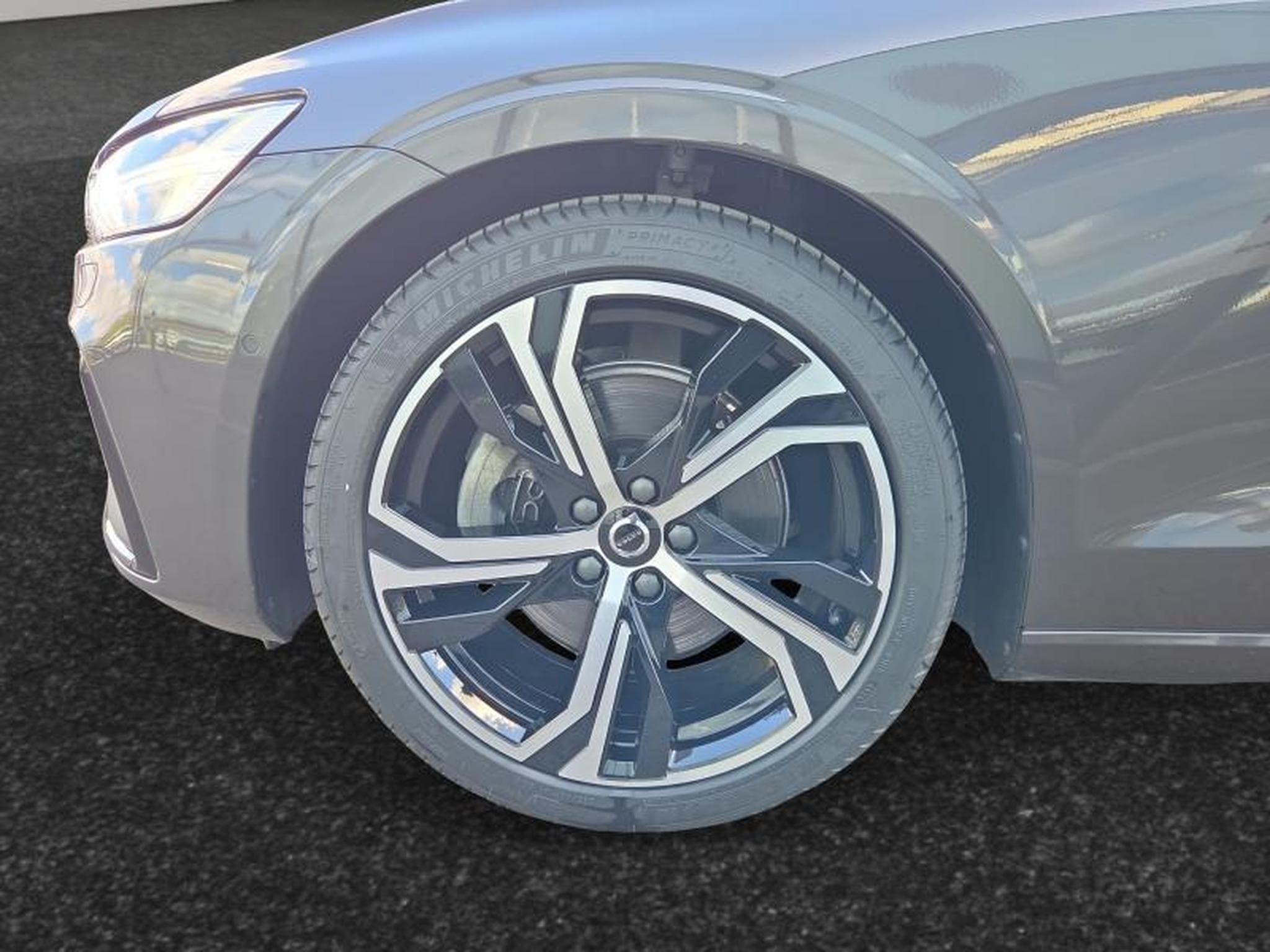 Volvo V60 B4 Plus Dark / Essence (2025) - Foto 14