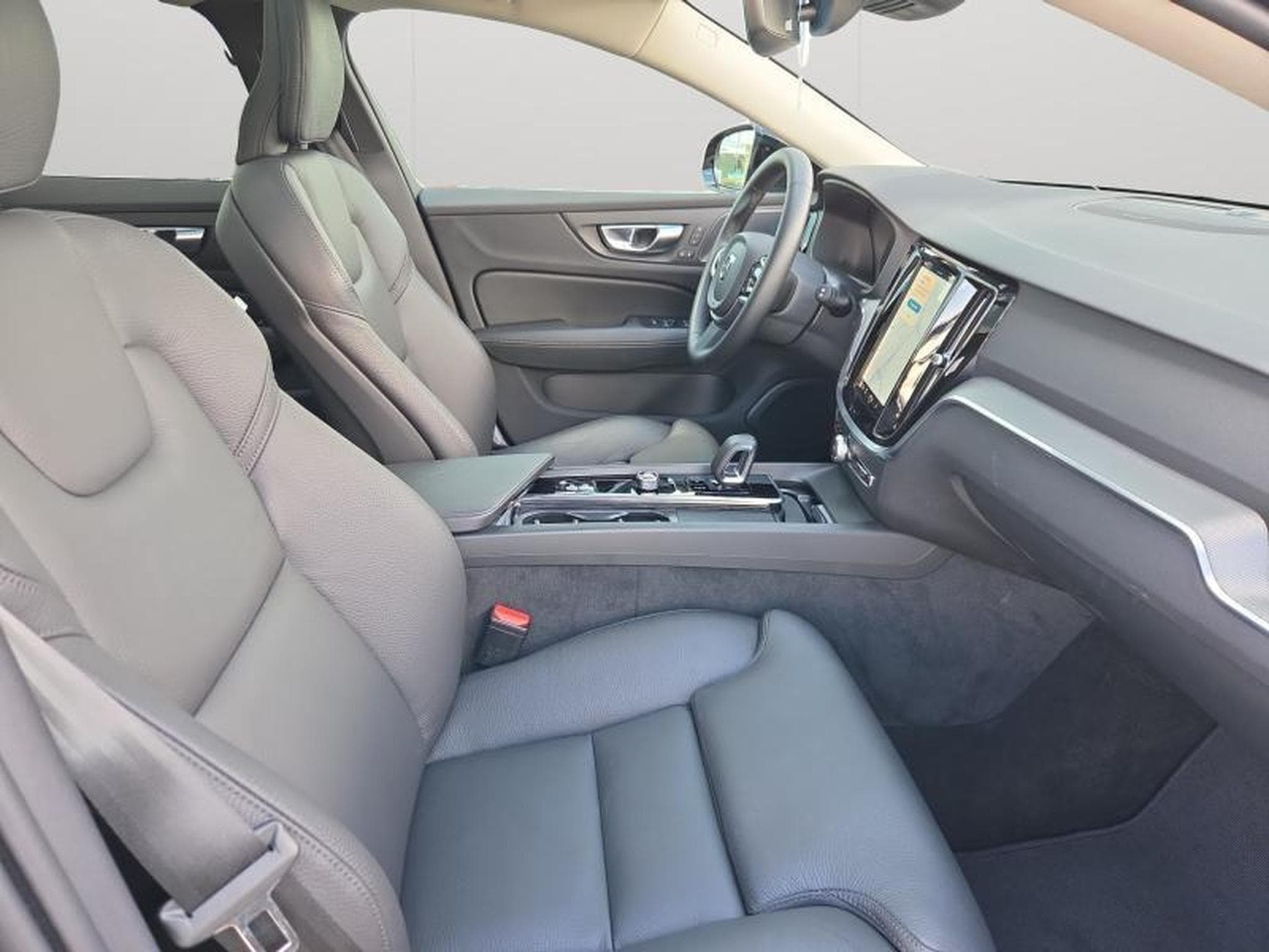 Volvo V60 B4 Plus Dark / Essence (2025) - Foto 15